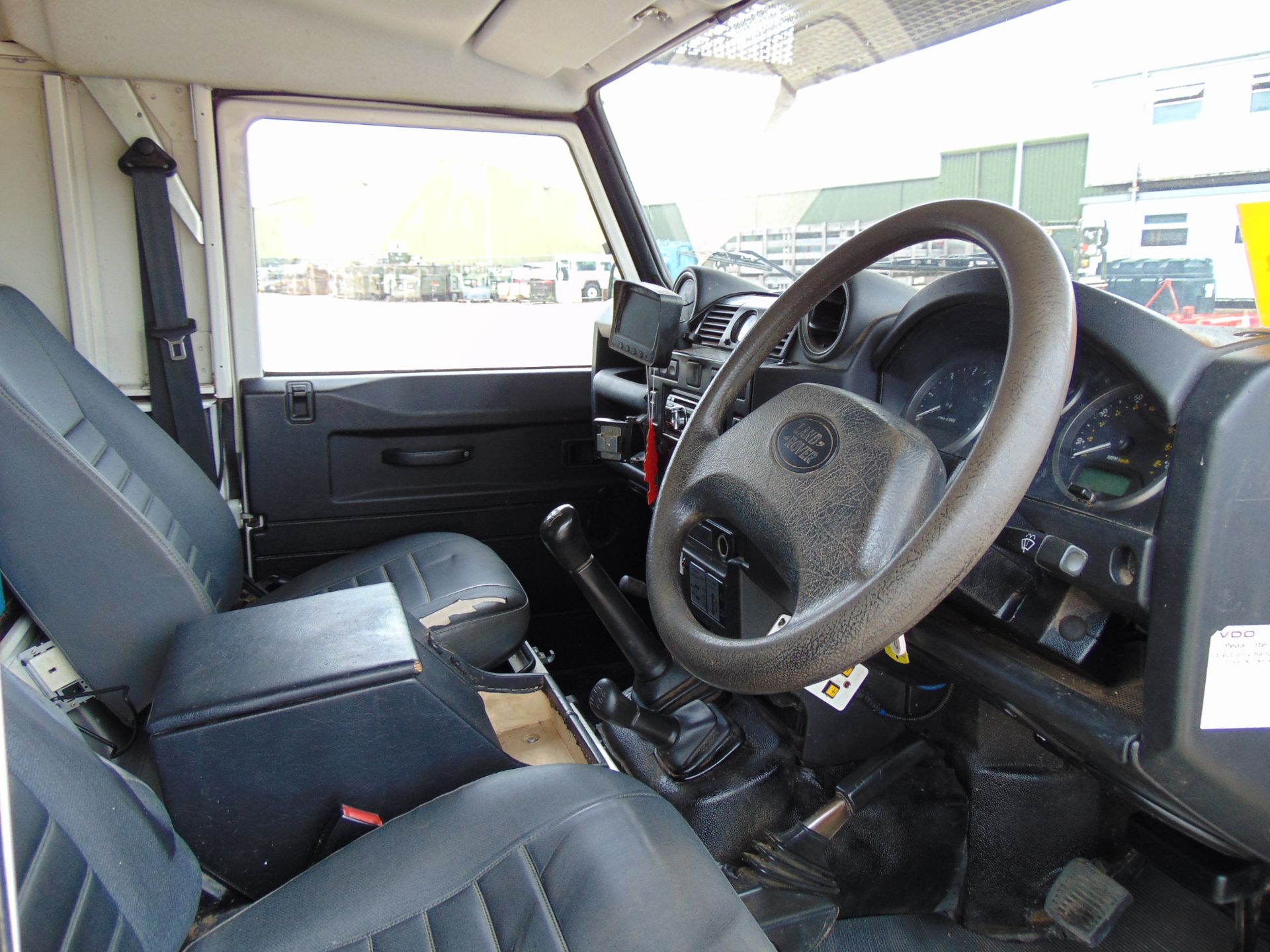 Land Rover Defender 110 Puma Hardtop 4x4 Special Utility (Mobile Workshop) complete with Winch - Image 12 of 26
