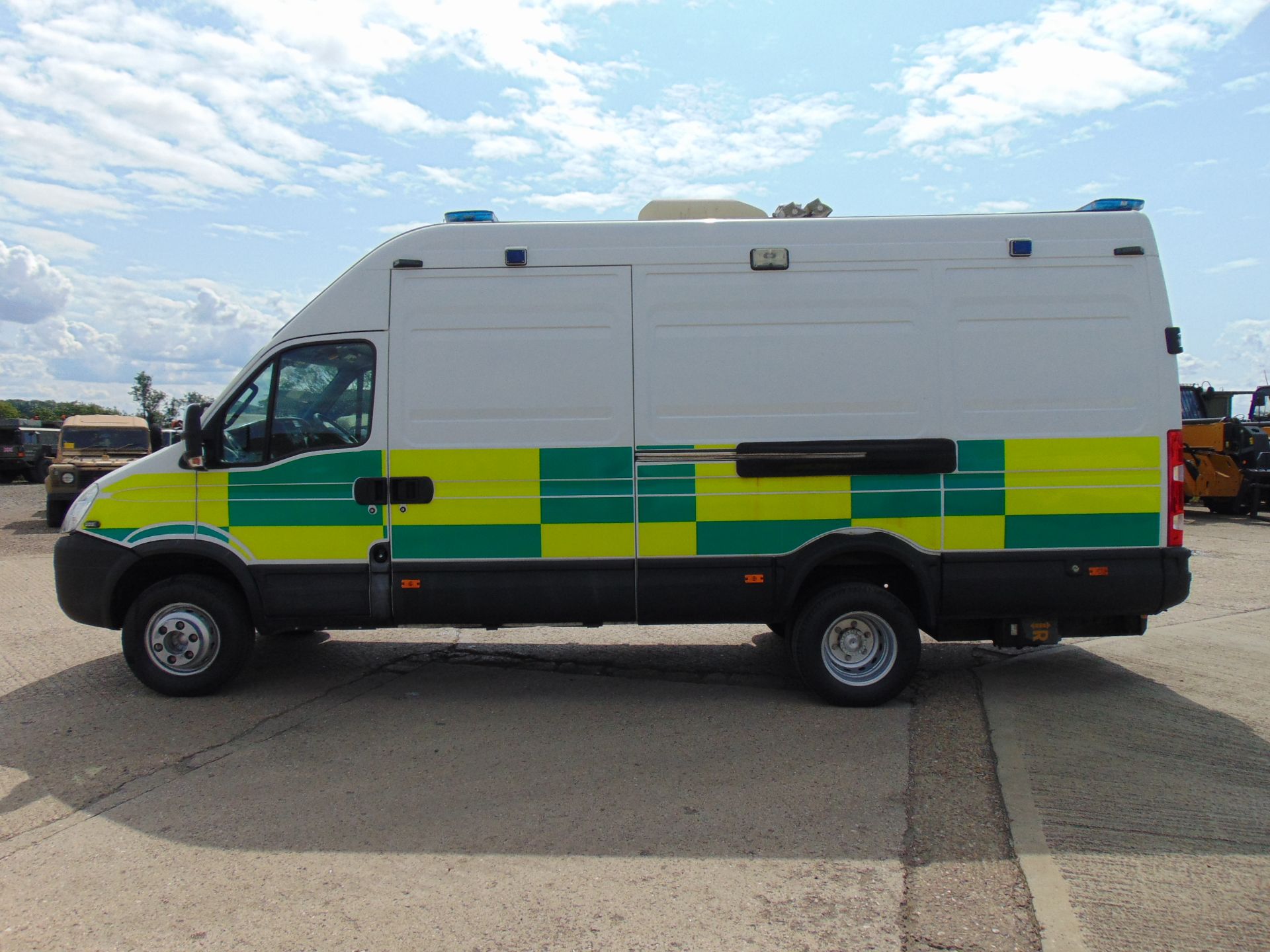 2008 Iveco Daily 65C18V 3.0 HPT Long Wheel Base High roof panel van ONLY 15,366 MILES! - Image 4 of 35