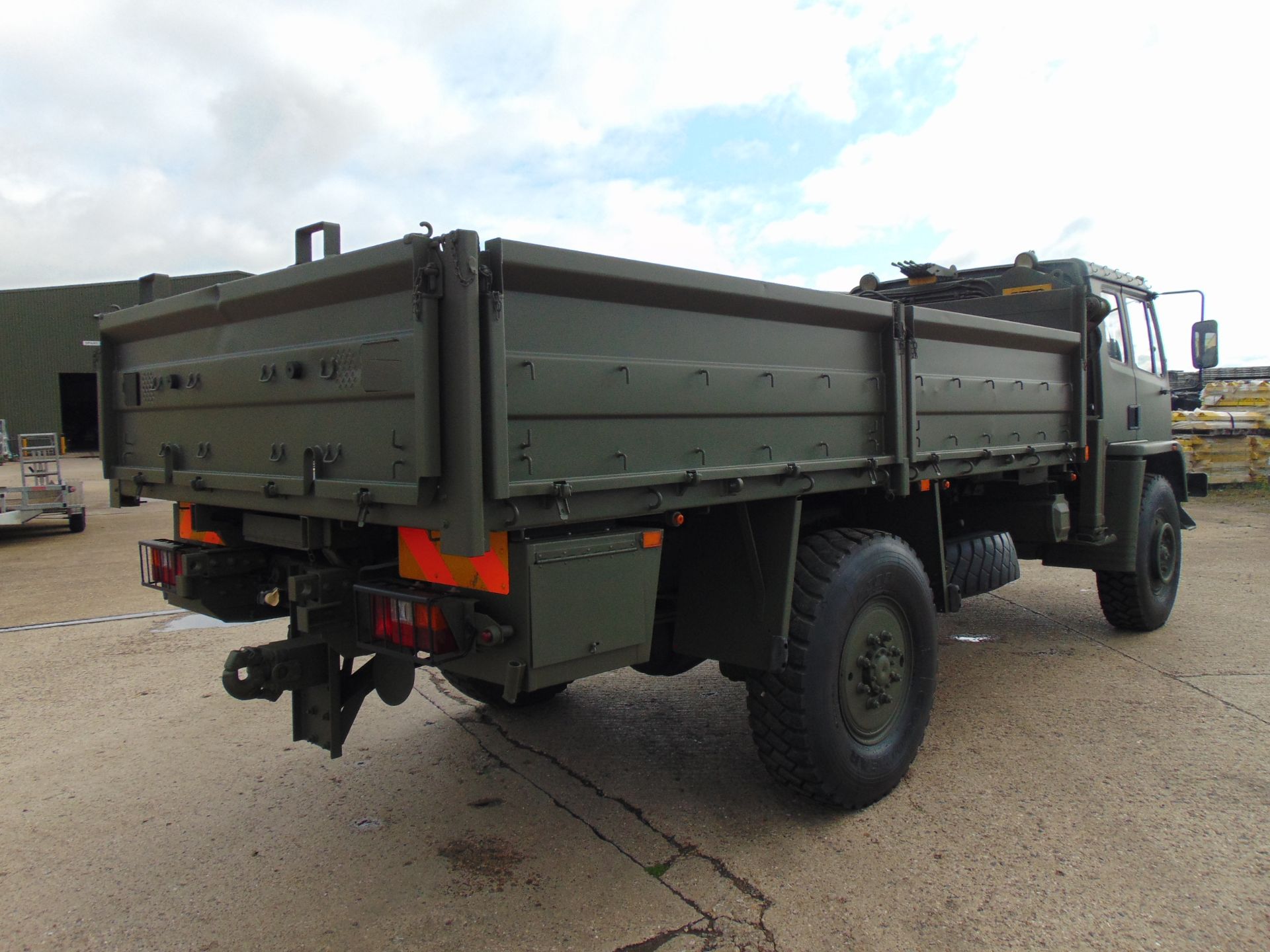 Leyland DAF 4X4 Truck complete with Atlas Crane - Image 7 of 25