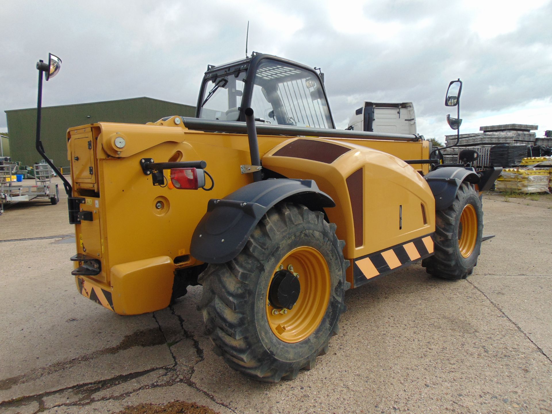 2014 Caterpillar TH414C GC 3.6 ton Telehandler - Image 10 of 18