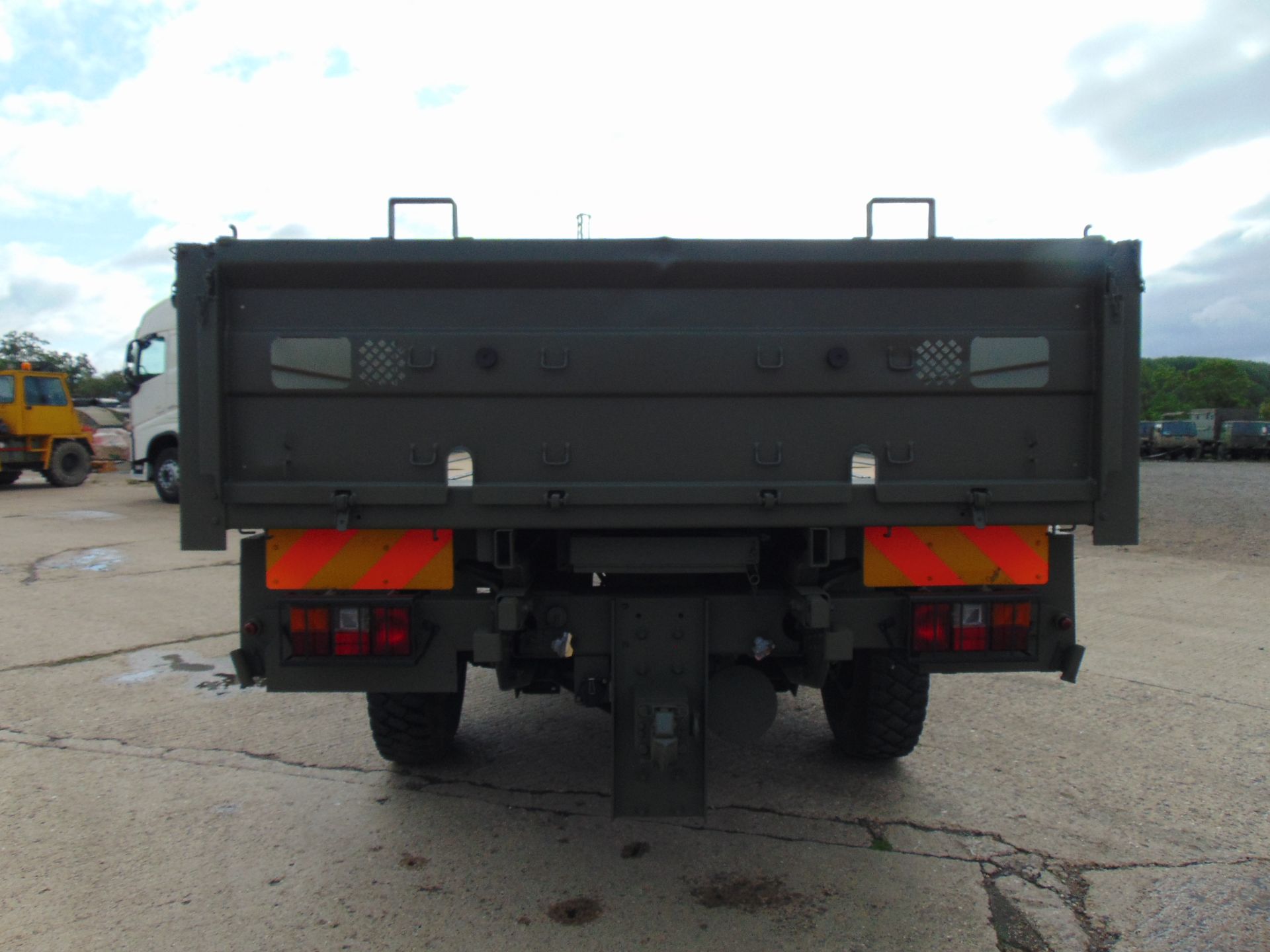 Leyland DAF 4X4 Truck complete with Atlas Crane - Image 8 of 25