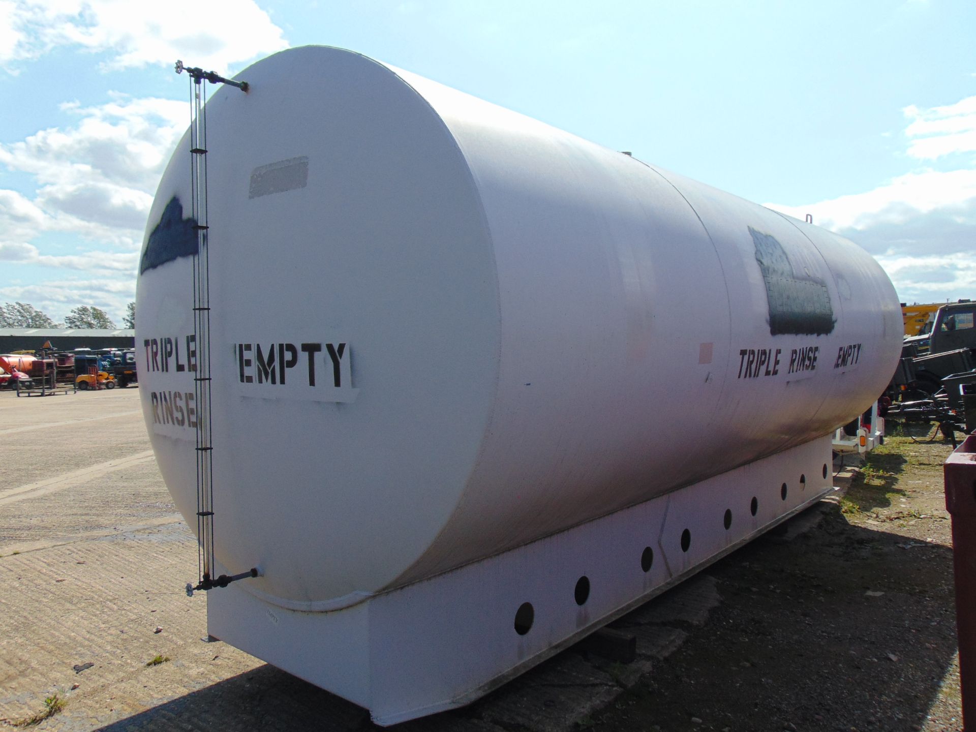 Youngs 7500 Gallon Aluminium Fuel Tank - Image 3 of 9