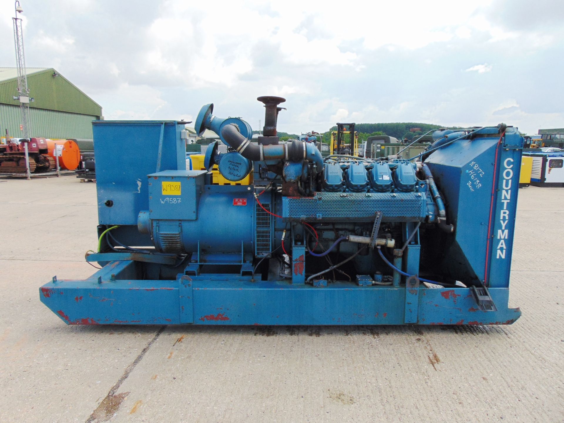 Countryman 325KVA 3 Phase FIAT V8 Twin Turbo Diesel Generator - Image 15 of 20