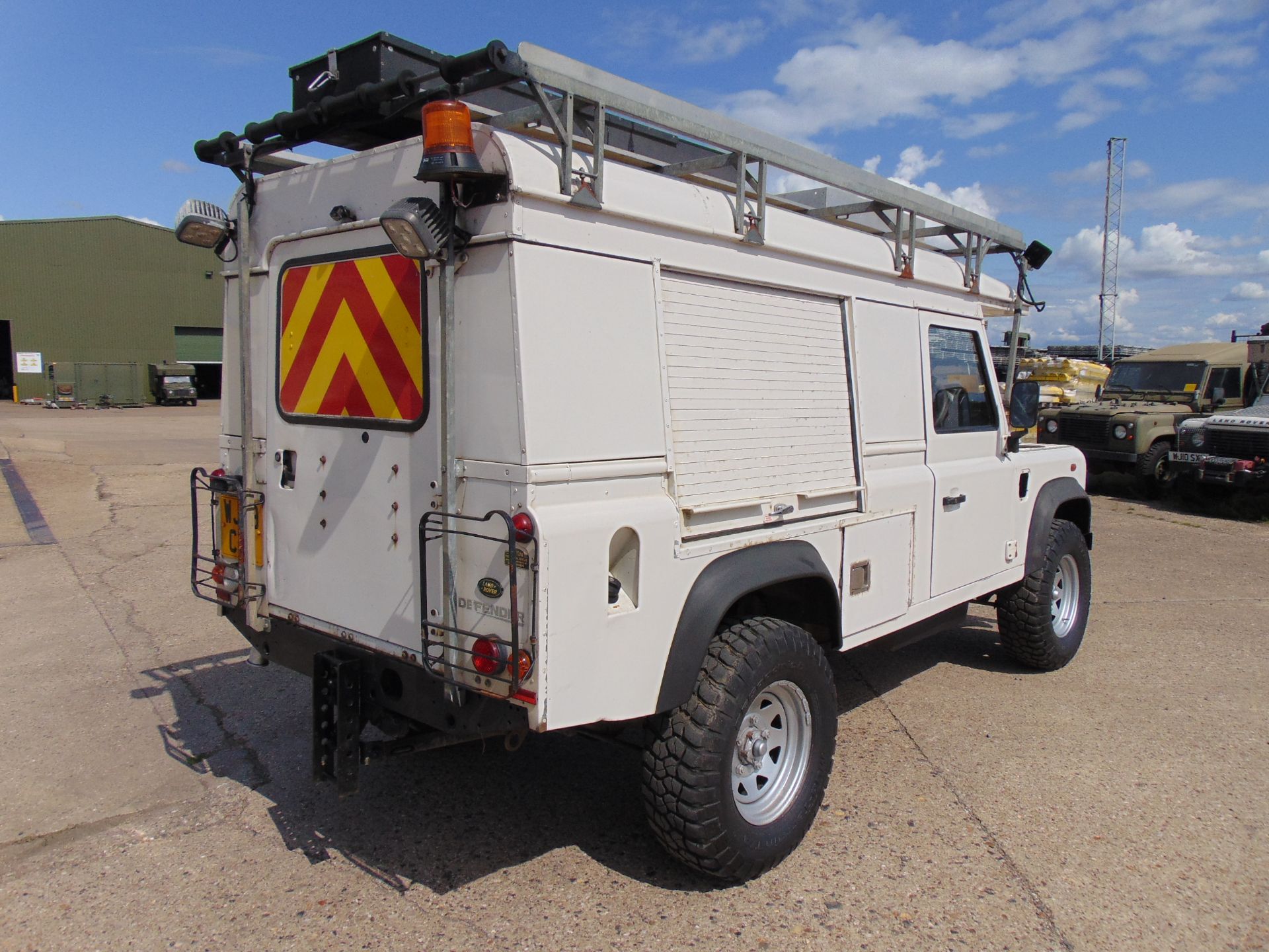 Land Rover Defender 110 Puma Hardtop 4x4 Special Utility (Mobile Workshop) - Image 6 of 24