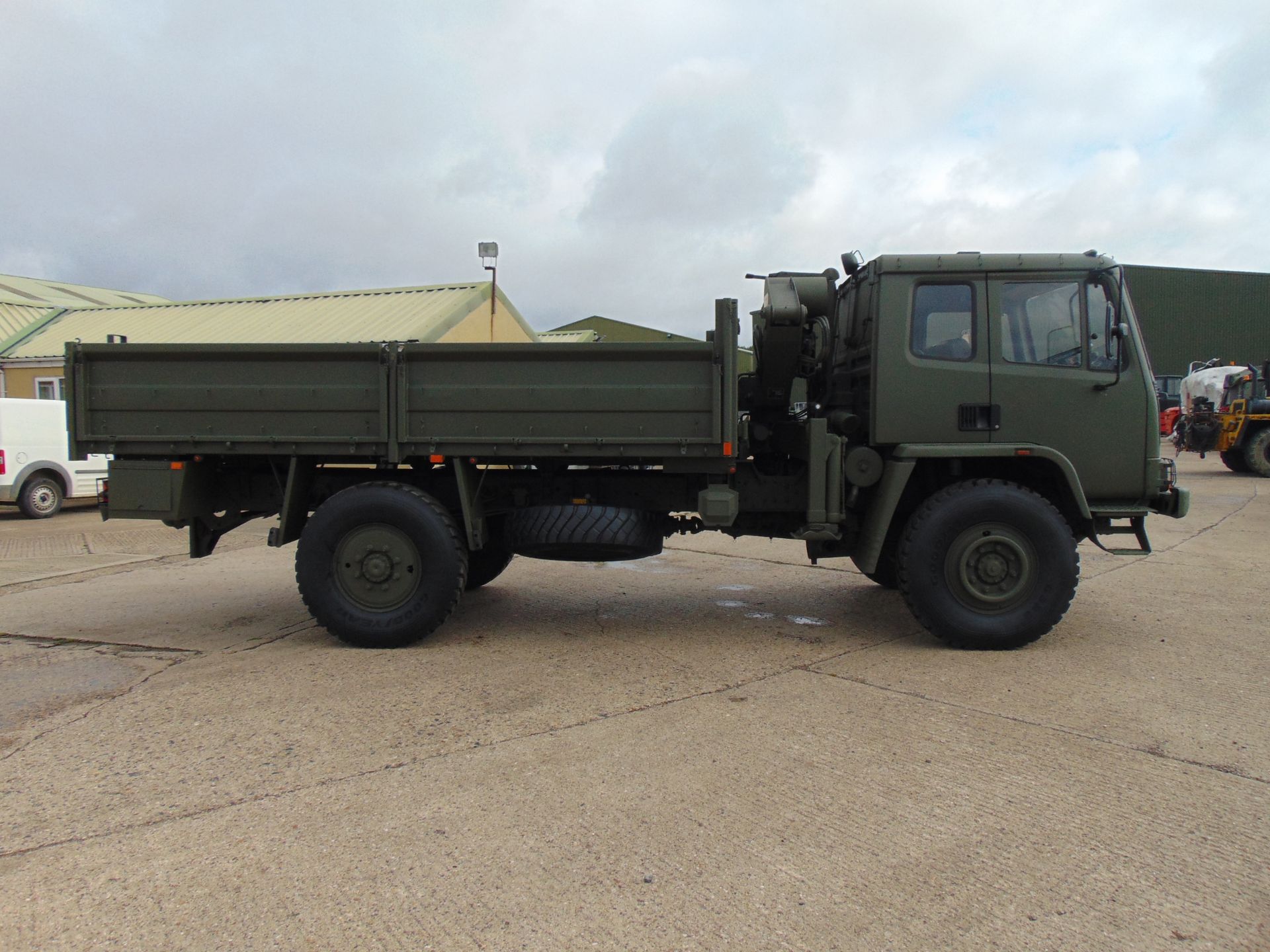 Leyland DAF 4X4 Truck complete with Atlas Crane - Image 6 of 25