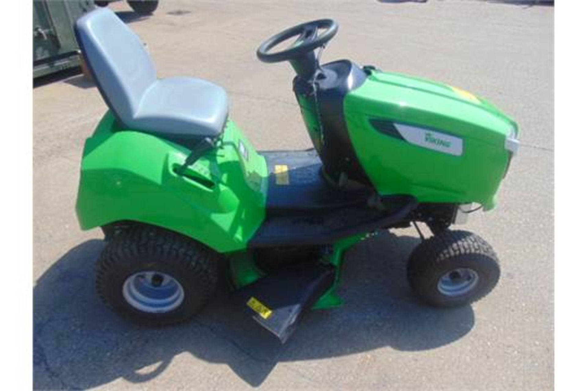 Unused Viking MT 4097 SX Lawn Tractor - Image 6 of 22