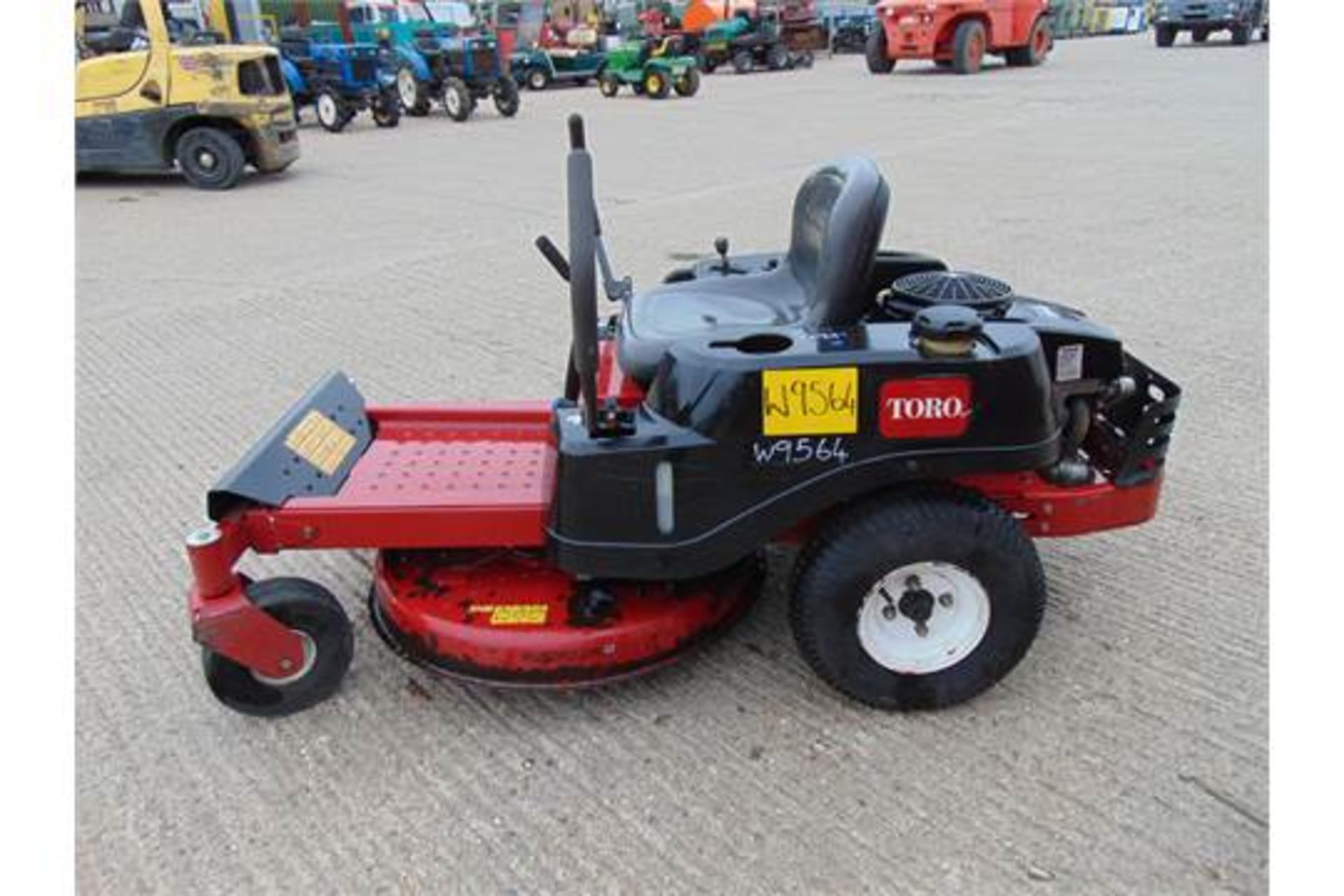 Toro ZS 3200S Timecutter Zero Turn Ride on Lawnmower - Image 4 of 14