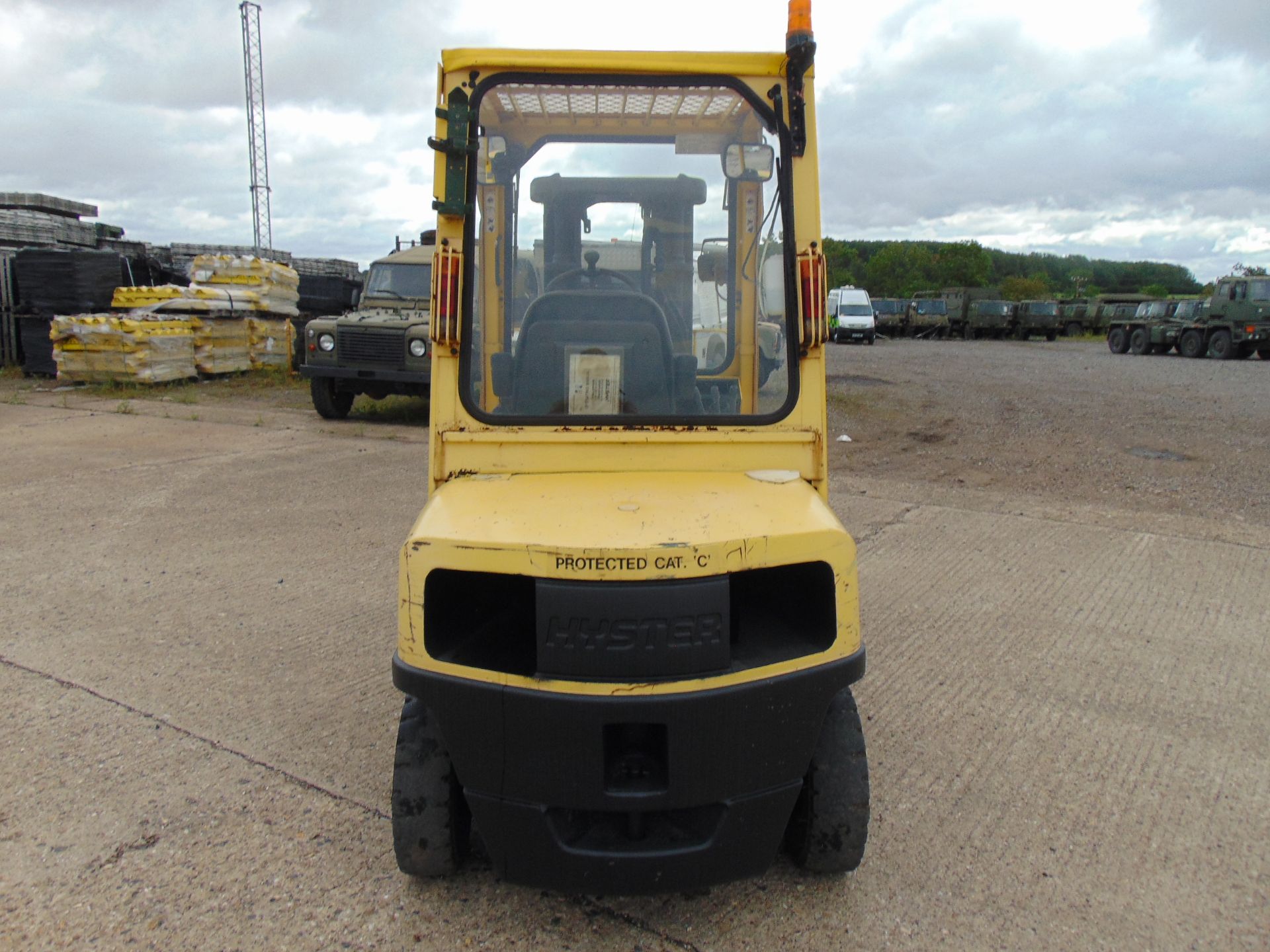 Hyster H2.50XM Counter Balance Diesel Forklift C/W Side Shift ONLY 763 Hours! - Image 9 of 20