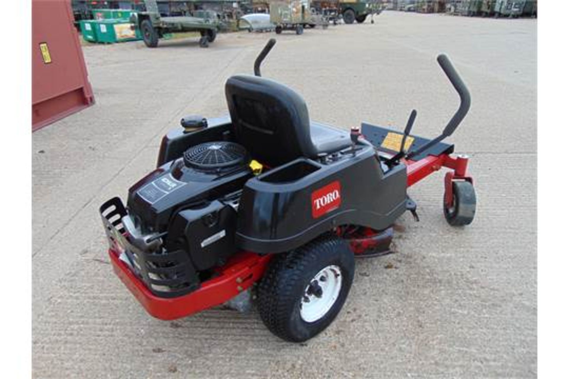 Toro ZS 3200S Timecutter Zero Turn Ride on Lawnmower - Image 6 of 14