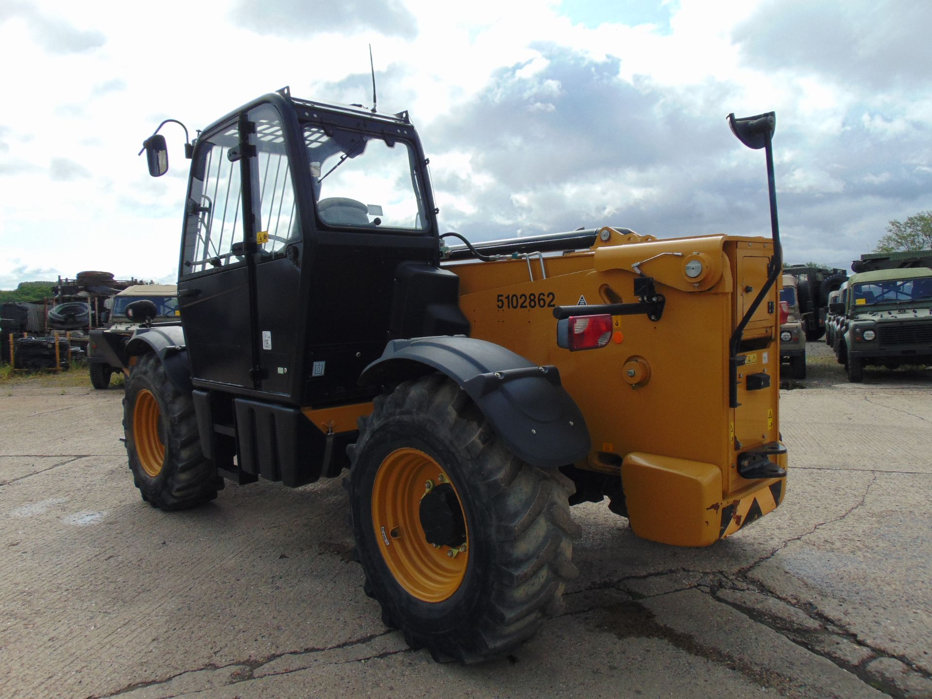 2014 Caterpillar TH414C GC 3.6 ton Telehandler - Image 12 of 18