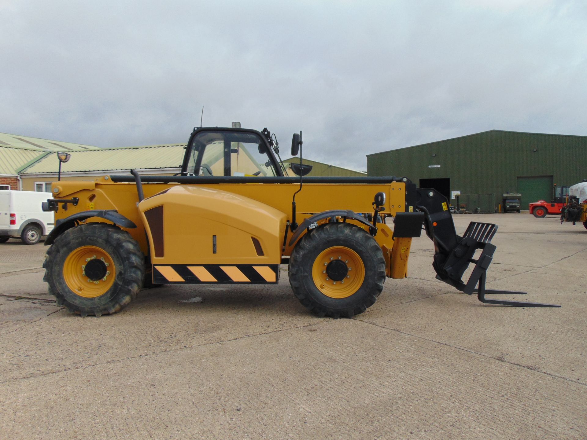 2014 Caterpillar TH414C GC 3.6 ton Telehandler - Image 9 of 18