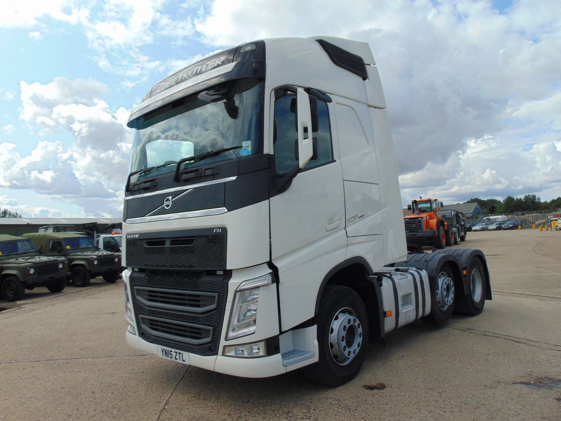 2015 Volvo FH 500 Globetrotter 6x2 44ton Tractor unit - Image 3 of 27