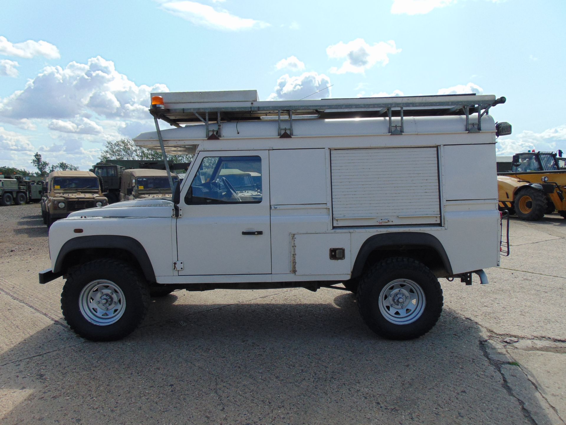 Land Rover Defender 110 Puma Hardtop 4x4 Special Utility (Mobile Workshop) - Image 4 of 24