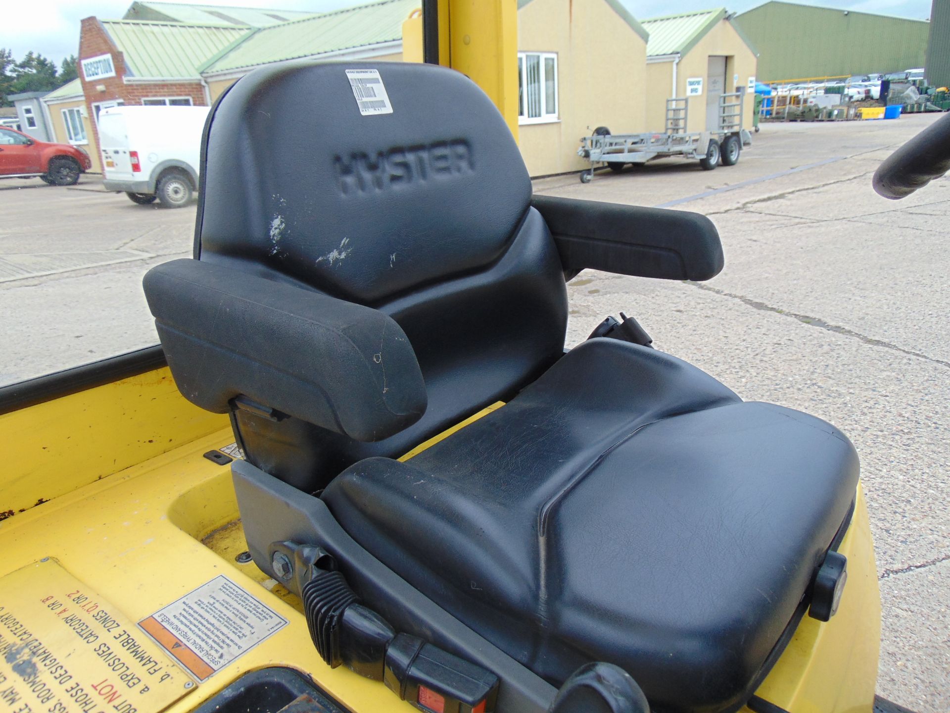 Hyster H2.50XM Counter Balance Diesel Forklift C/W Side Shift ONLY 763 Hours! - Image 14 of 20