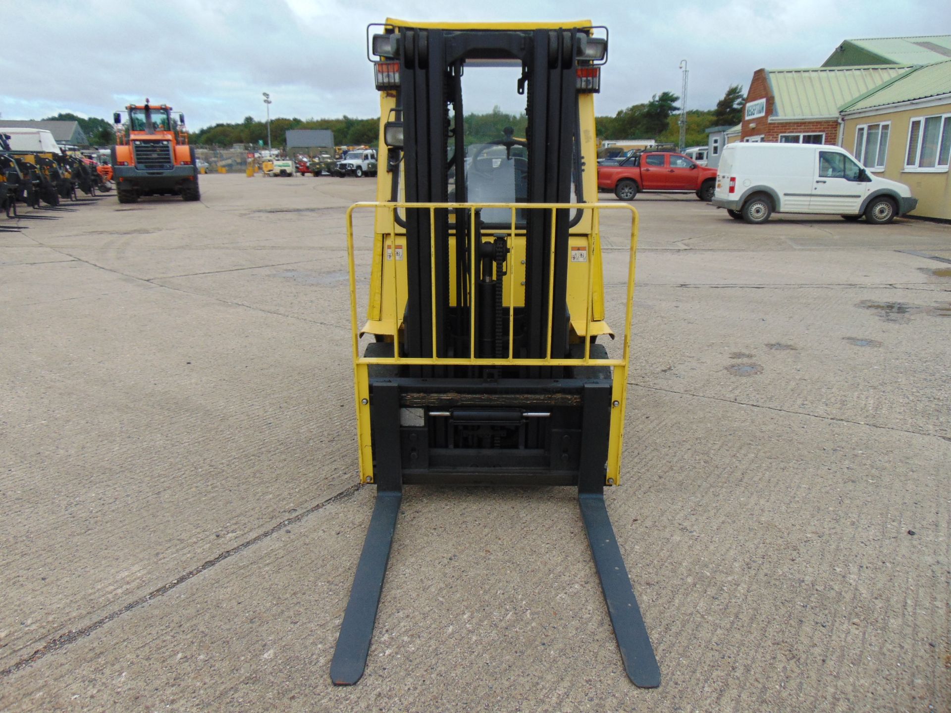 Hyster H2.50XM Counter Balance Diesel Forklift C/W Side Shift ONLY 763 Hours! - Image 4 of 20