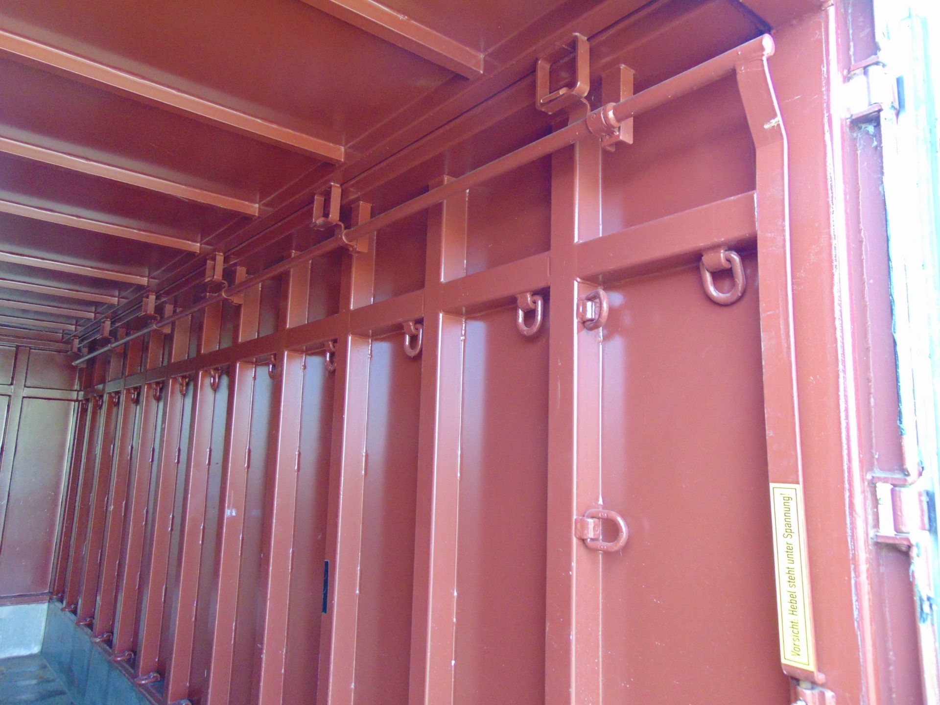 20ft ISO Shipping Container Open-top-variant with Swiveling Rooftop Crossbeam - Image 8 of 18