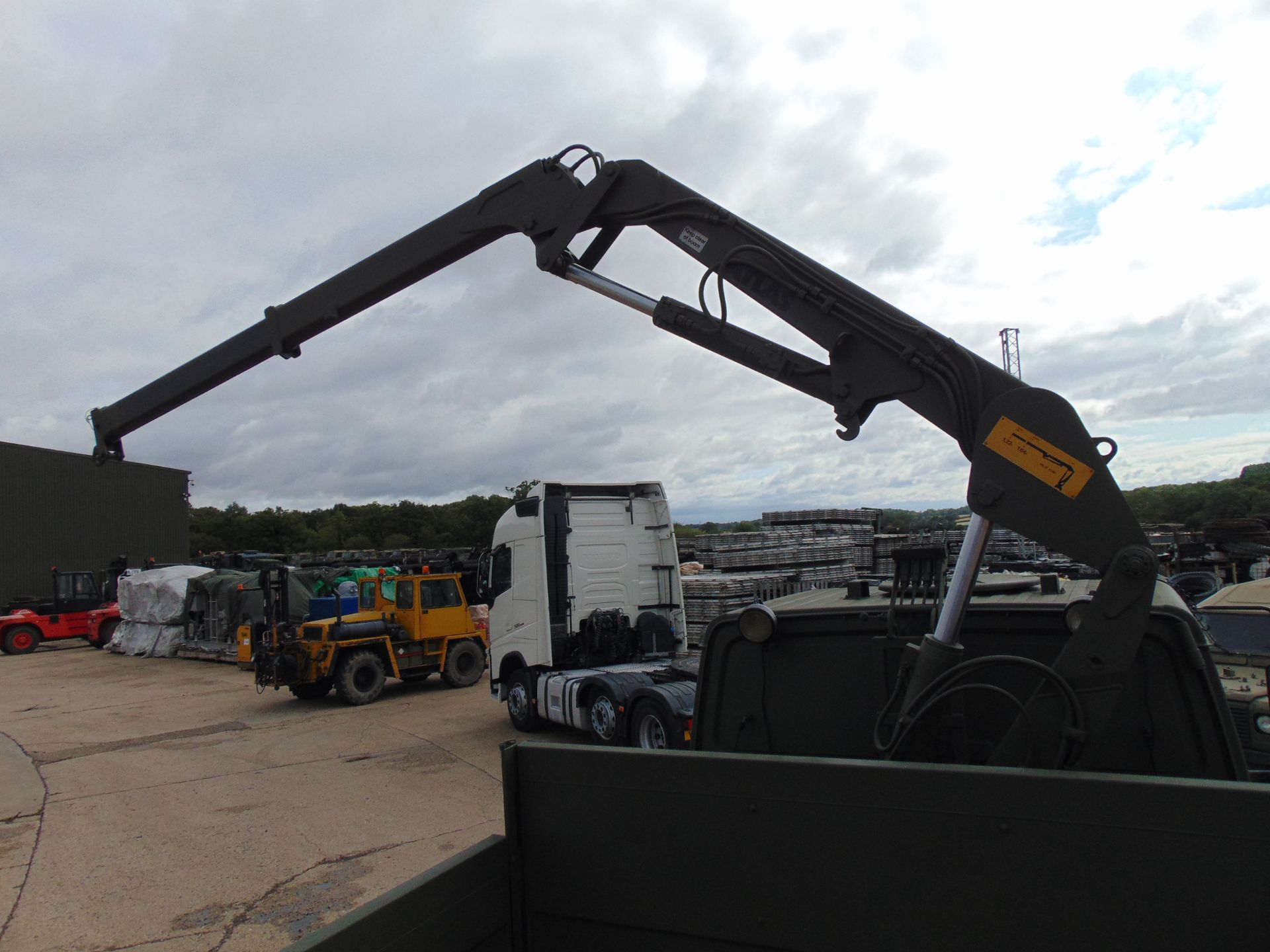 Leyland DAF 4X4 Truck complete with Atlas Crane - Image 10 of 25