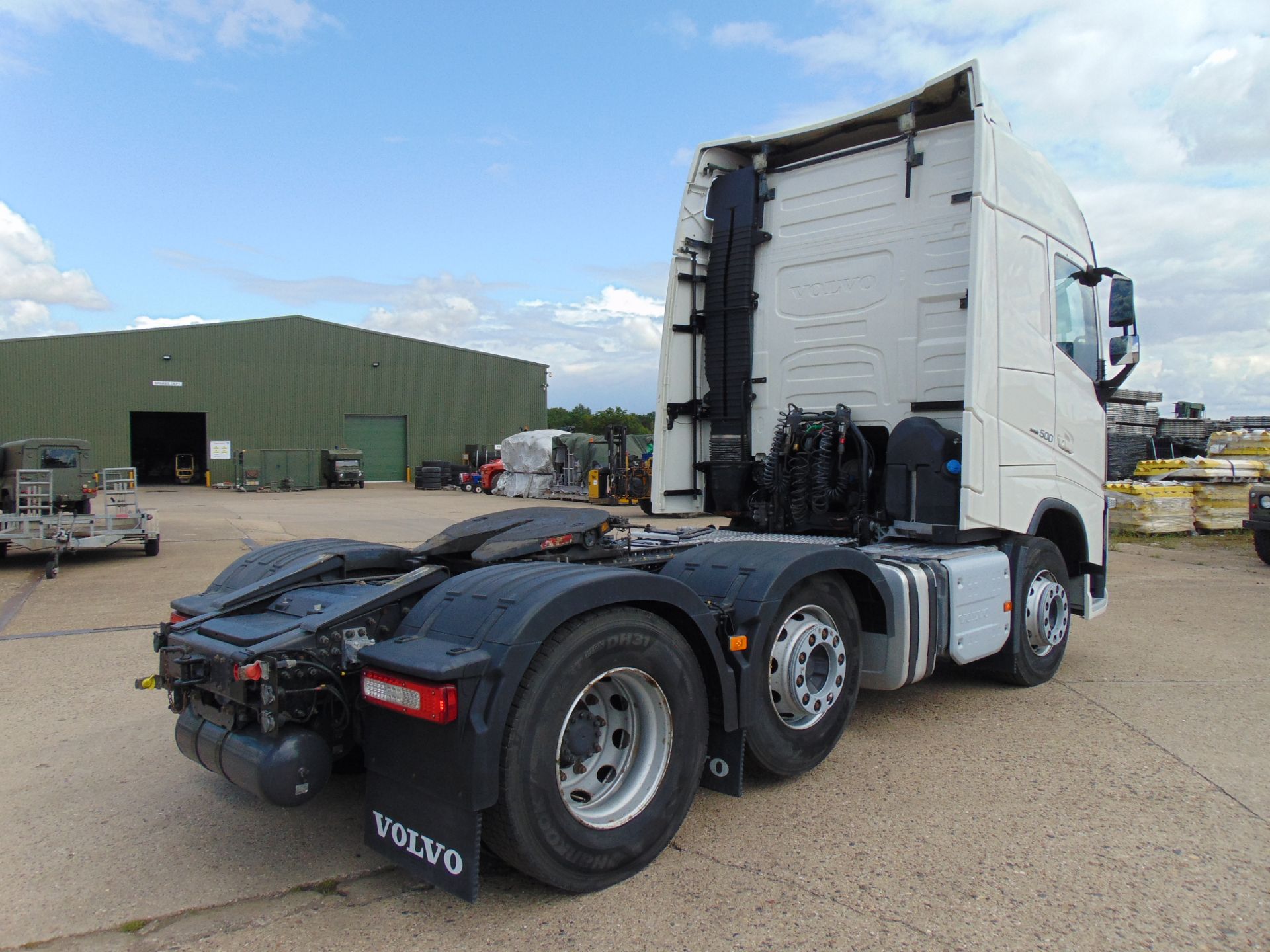 2015 Volvo FH 500 Globetrotter 6x2 44ton Tractor unit - Image 6 of 27