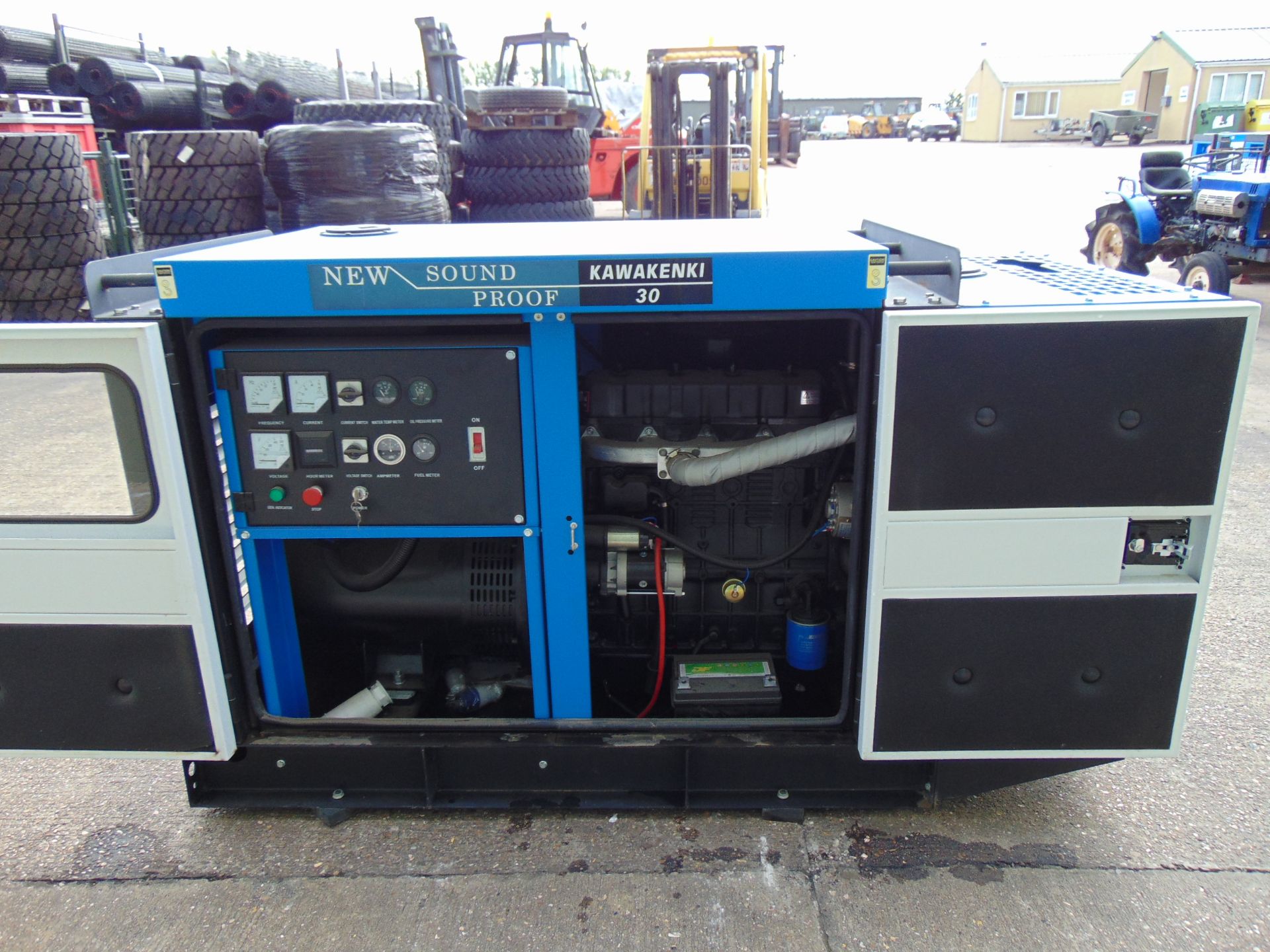 UNISSUED 30 KVA 3 Phase Silent Diesel Generator Set - Bild 12 aus 16