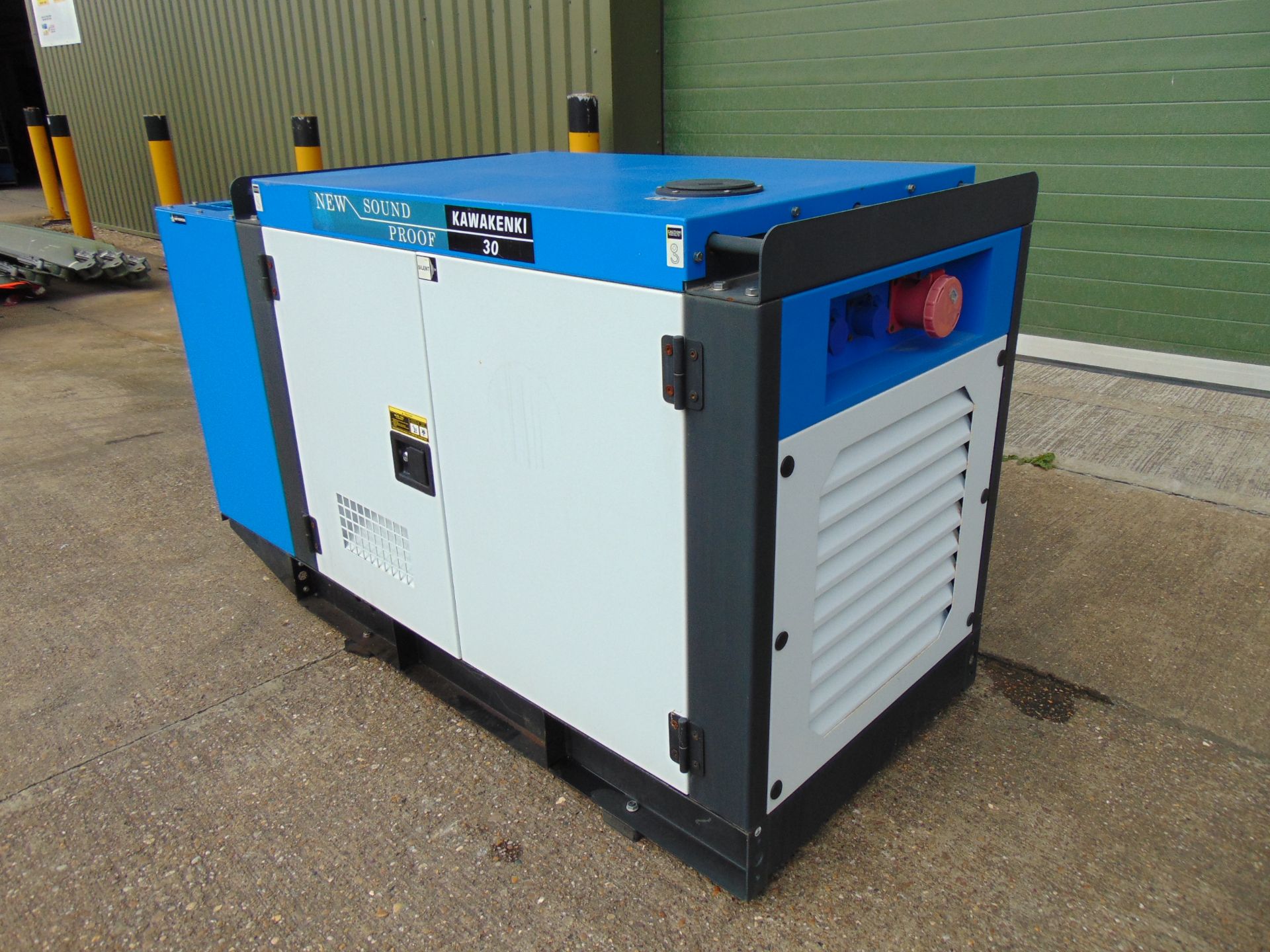 UNISSUED 30 KVA 3 Phase Silent Diesel Generator Set - Bild 3 aus 16