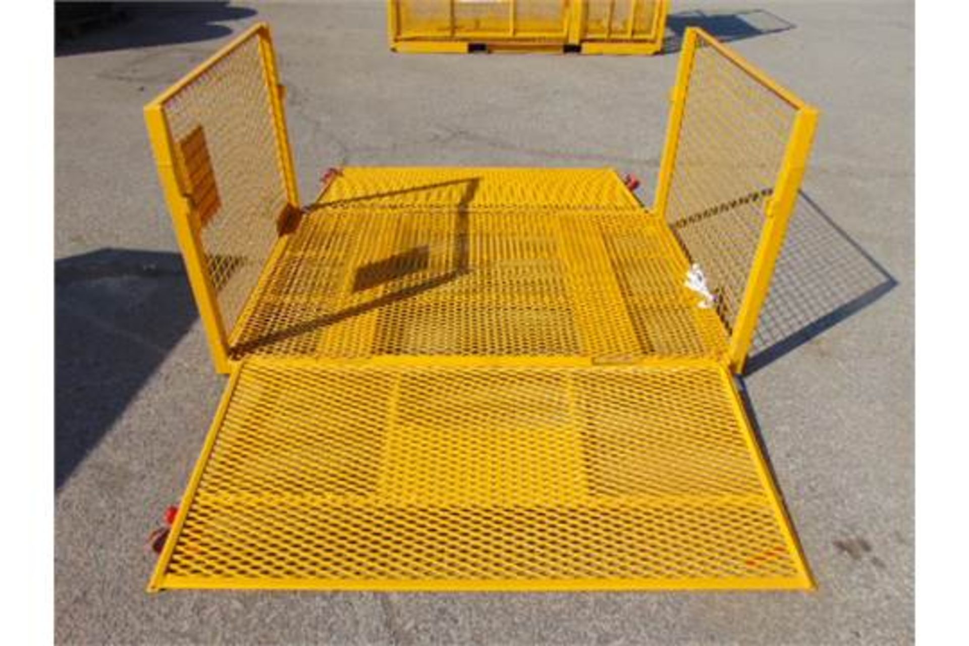 Drop Side Cage Pallet / Triple Stillage Assy - Image 16 of 18