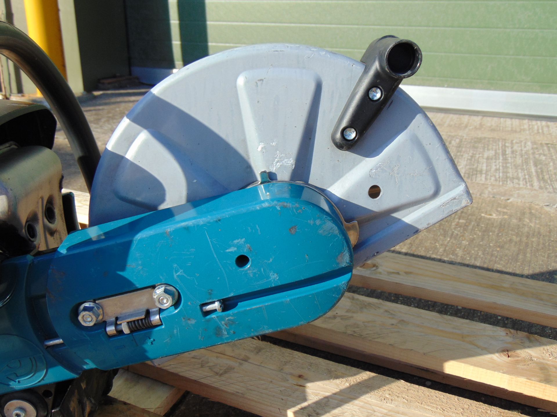 Makita DPC6430 Petrol Disc Cutter - Image 3 of 8