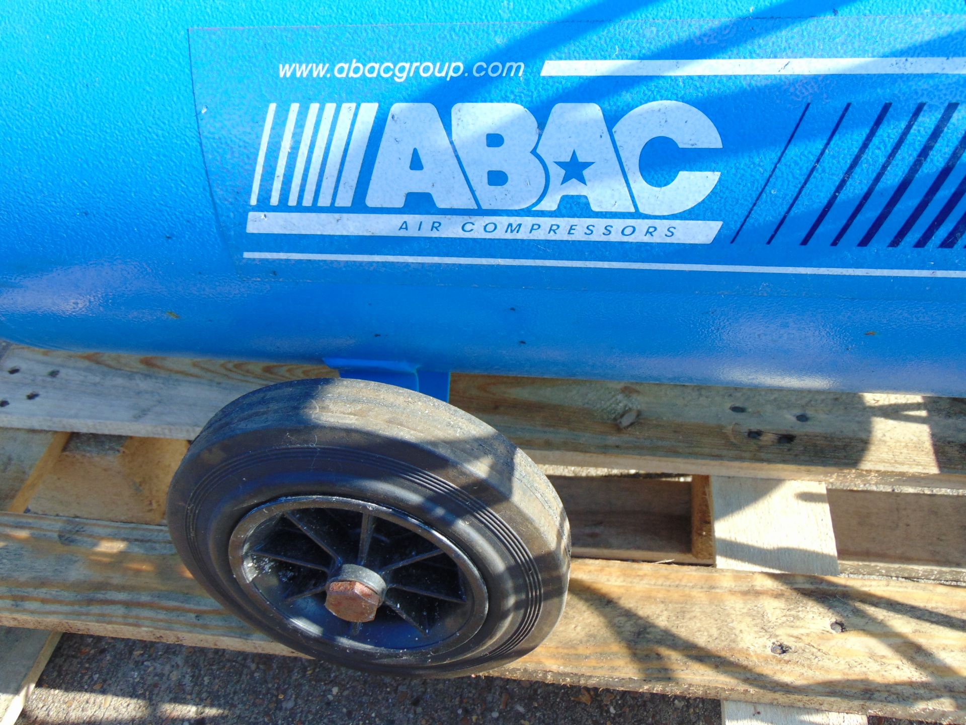 ABAC B 2800B-60 cm 3 V240 Kompex Mobile Air Compressor - Image 9 of 10