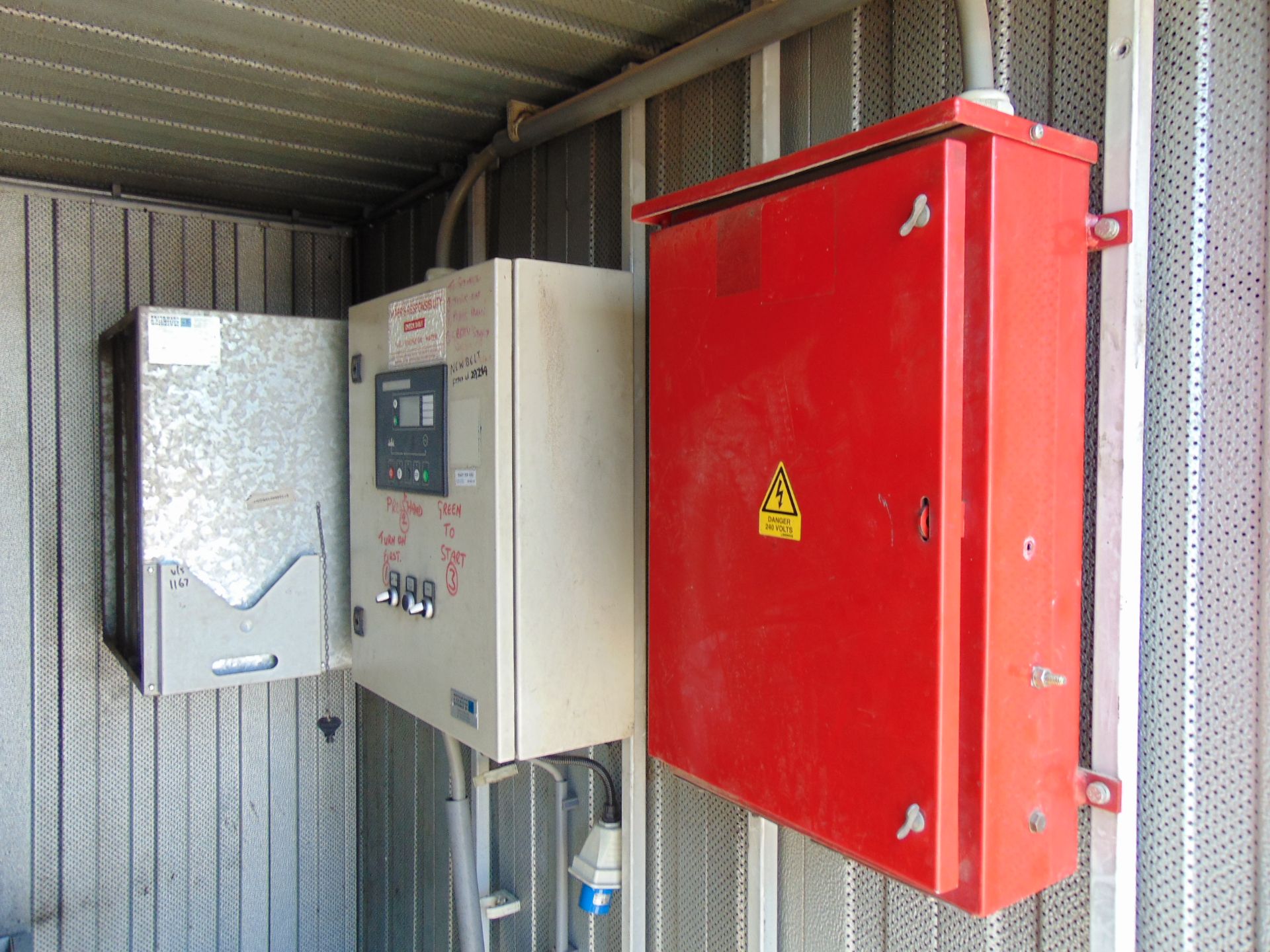 20KVA 230V 50Hz Single Phase Containerised Perkins Diesel Generator - Image 5 of 17