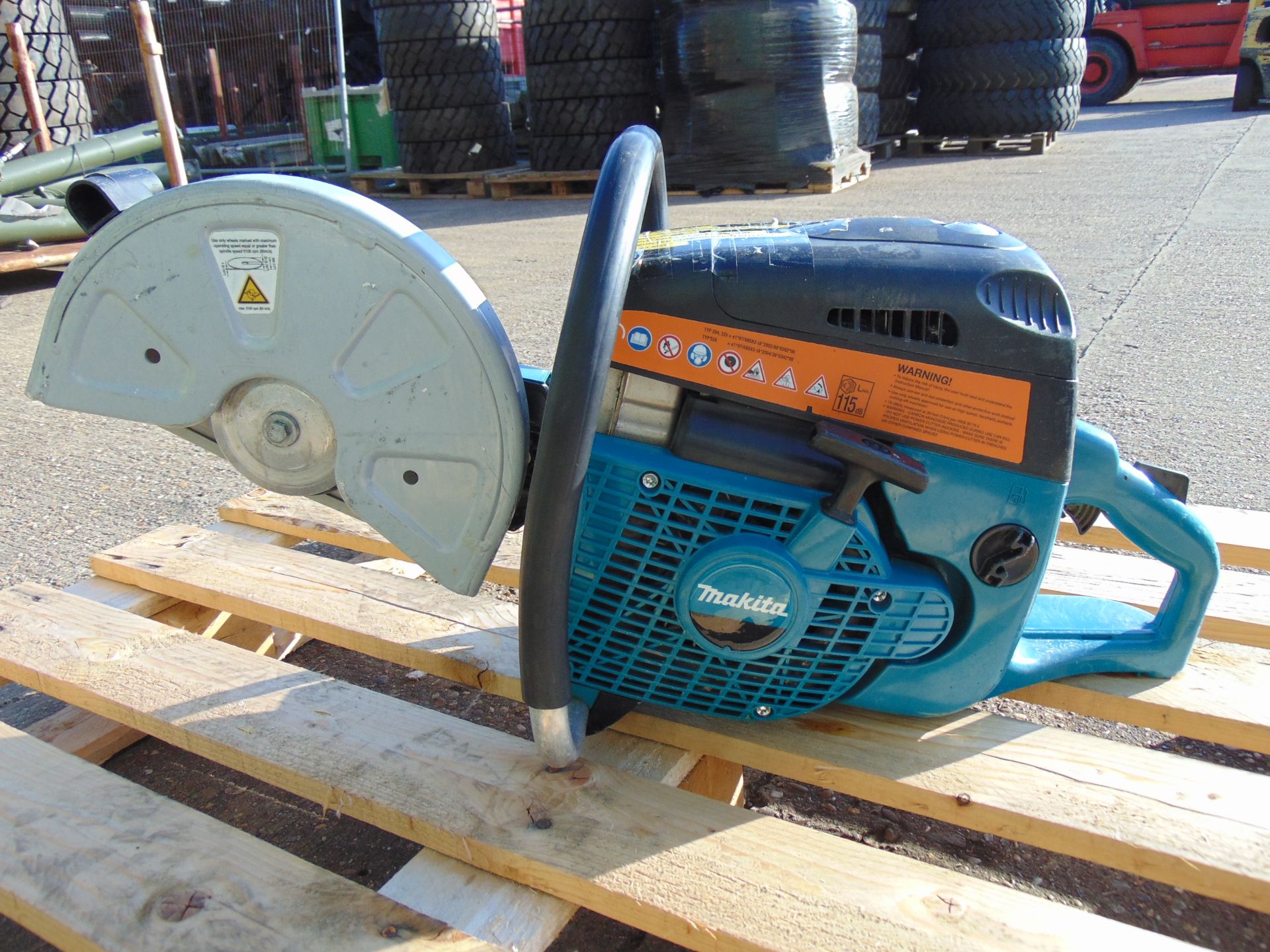 Makita DPC6430 Petrol Disc Cutter - Bild 5 aus 7