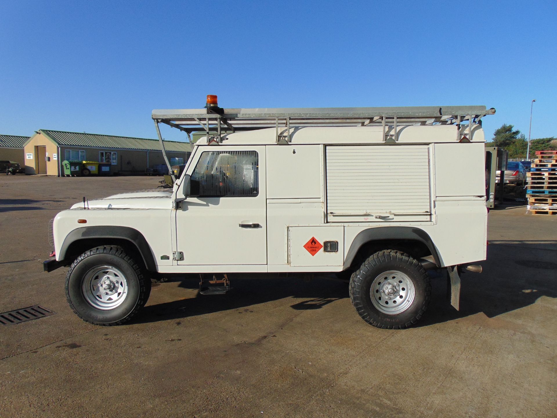 Land Rover Defender 110 Puma Hardtop 4x4 Special Utility (Mobile Workshop) complete with Winch - Image 4 of 23