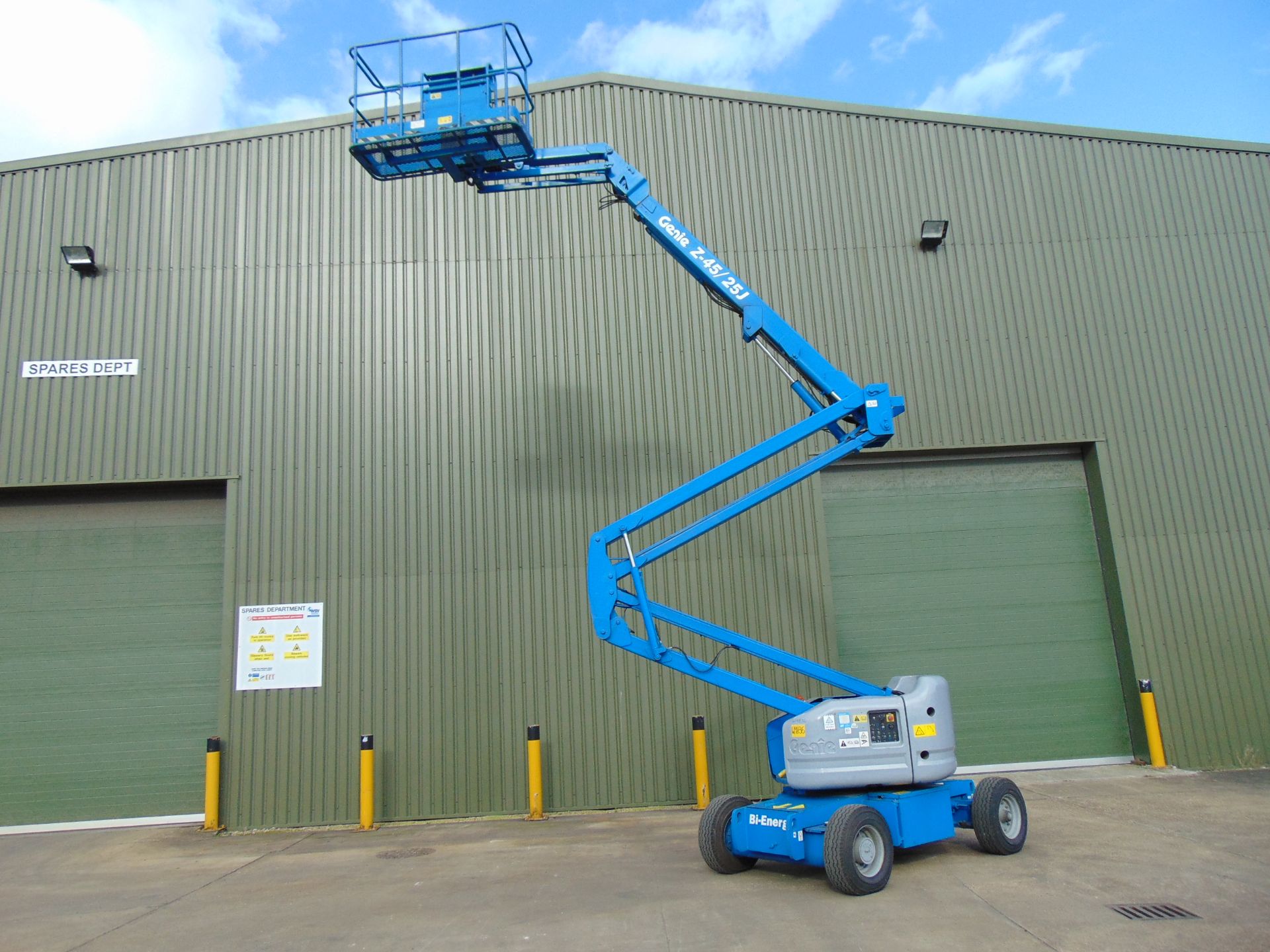 2005 Genie Z45-25J Diesel Articulated Boom Lift ONLY 775 HOURS - Image 3 of 24