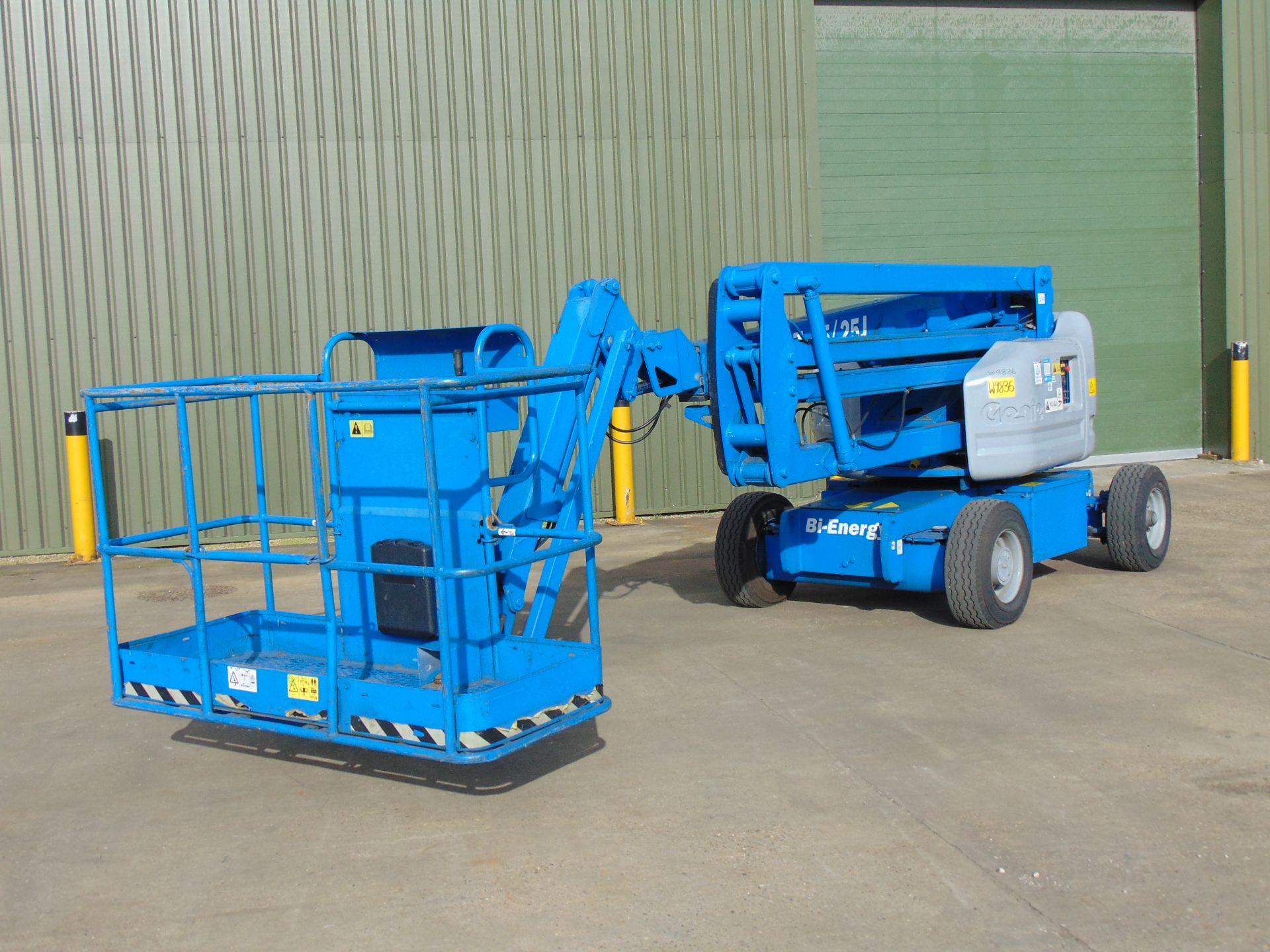 2005 Genie Z45-25J Diesel Articulated Boom Lift ONLY 775 HOURS - Image 9 of 24