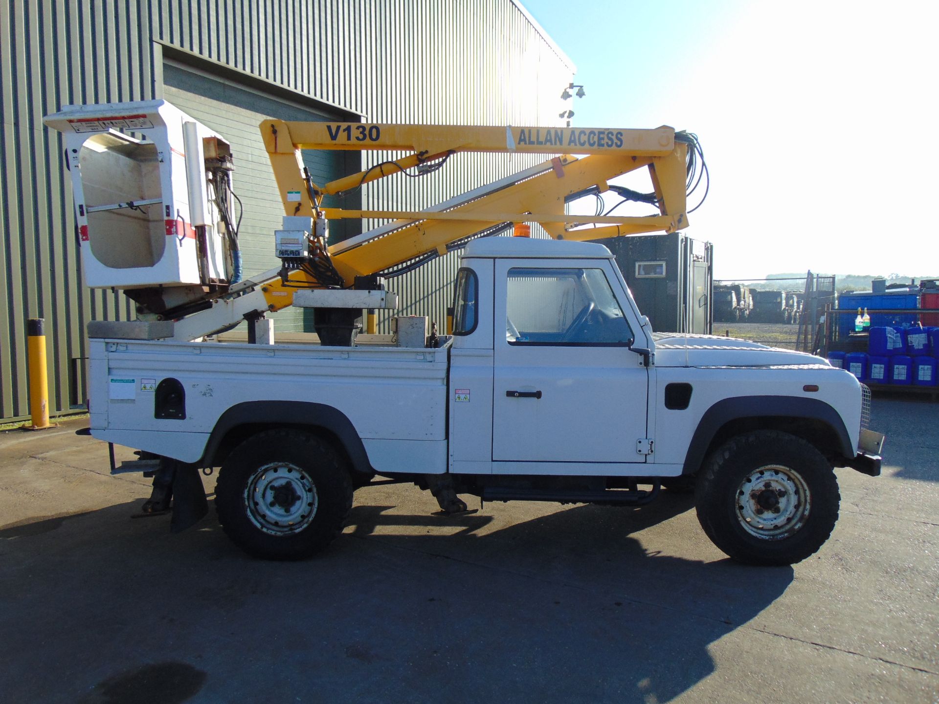 Land Rover Defender 110 High Capacity Cherry Picker - Image 23 of 23