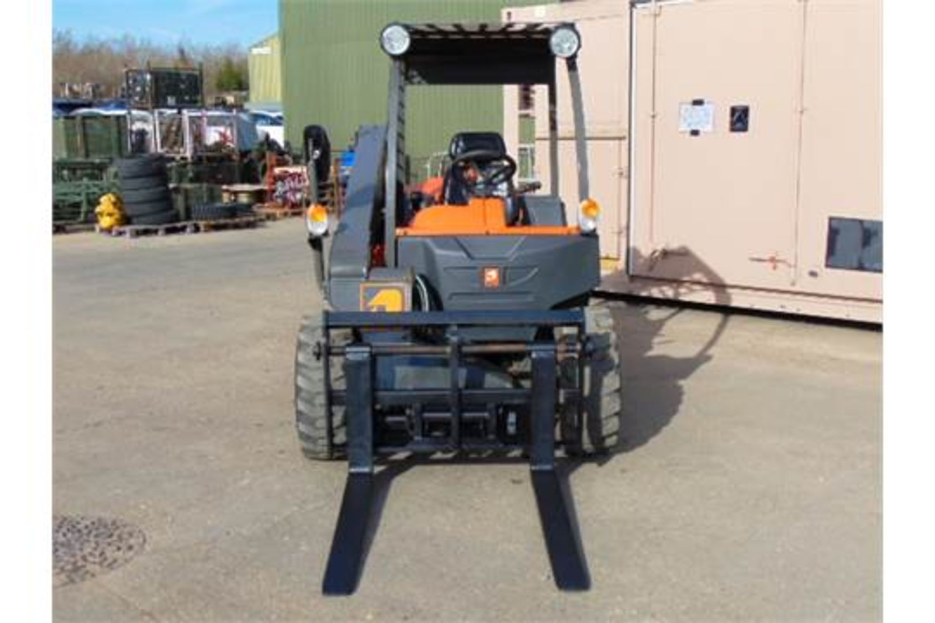 2010 Ausa Taurulift T133H 4WD Compact Forklift with Pallet Tines - Image 2 of 23