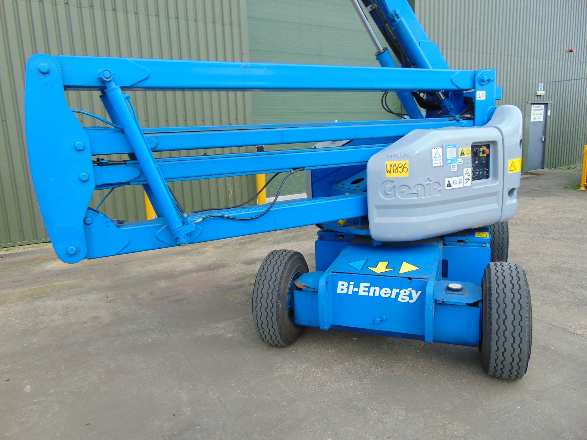 2005 Genie Z45-25J Diesel Articulated Boom Lift ONLY 775 HOURS - Image 7 of 24