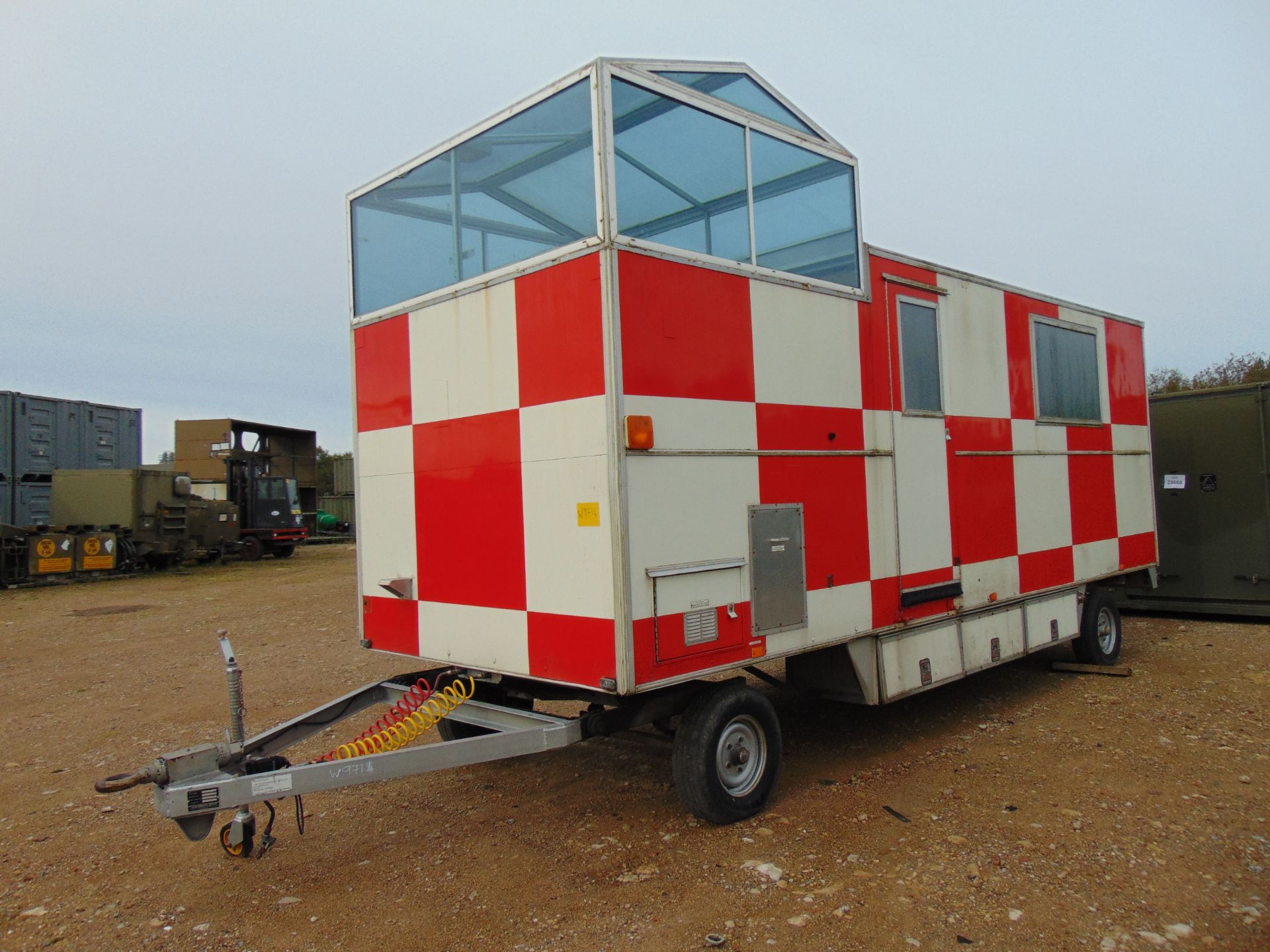 Ex Royal Air Force Mobile Observation and Command Centre - Image 3 of 21