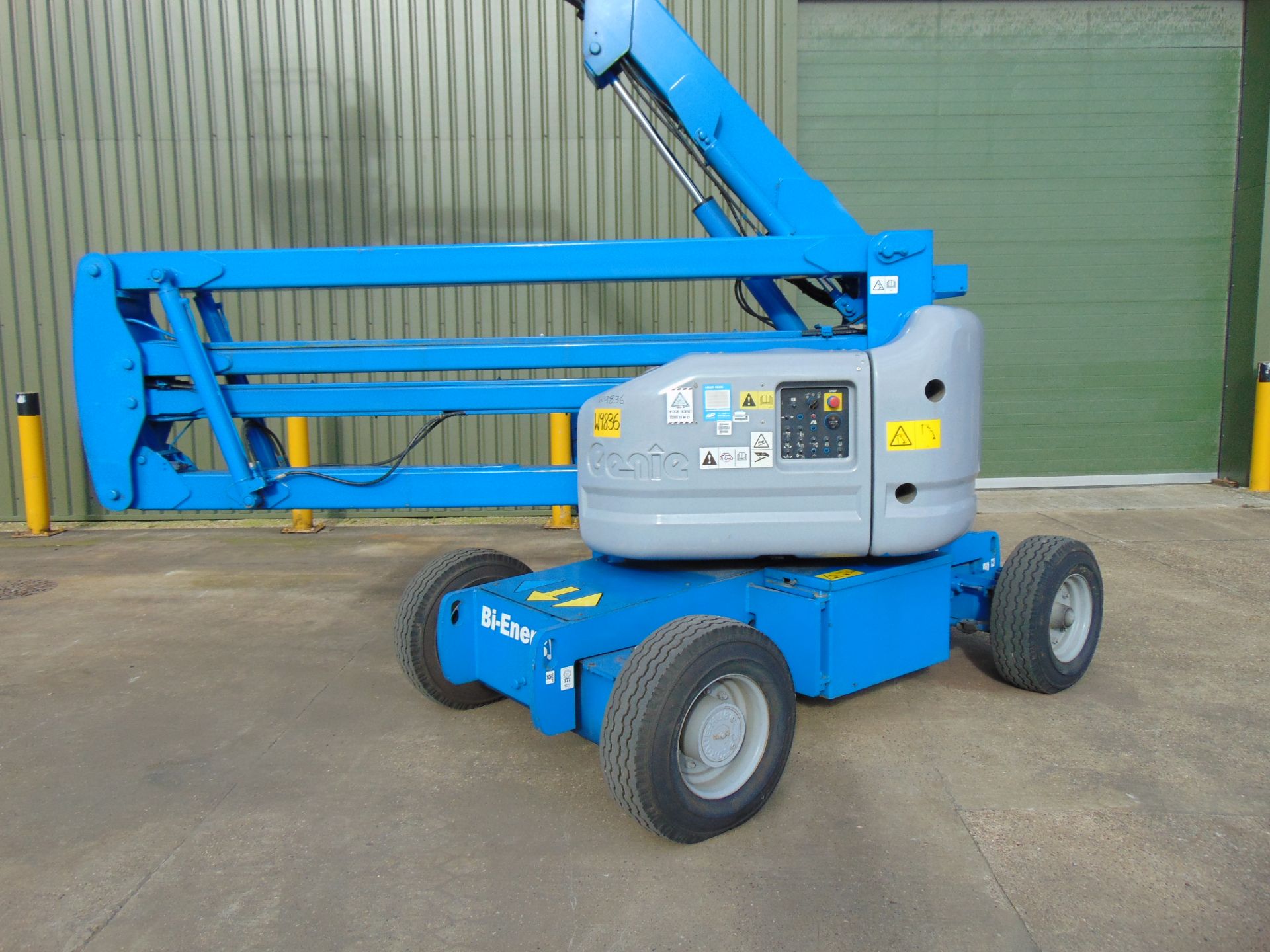 2005 Genie Z45-25J Diesel Articulated Boom Lift ONLY 775 HOURS - Image 8 of 24