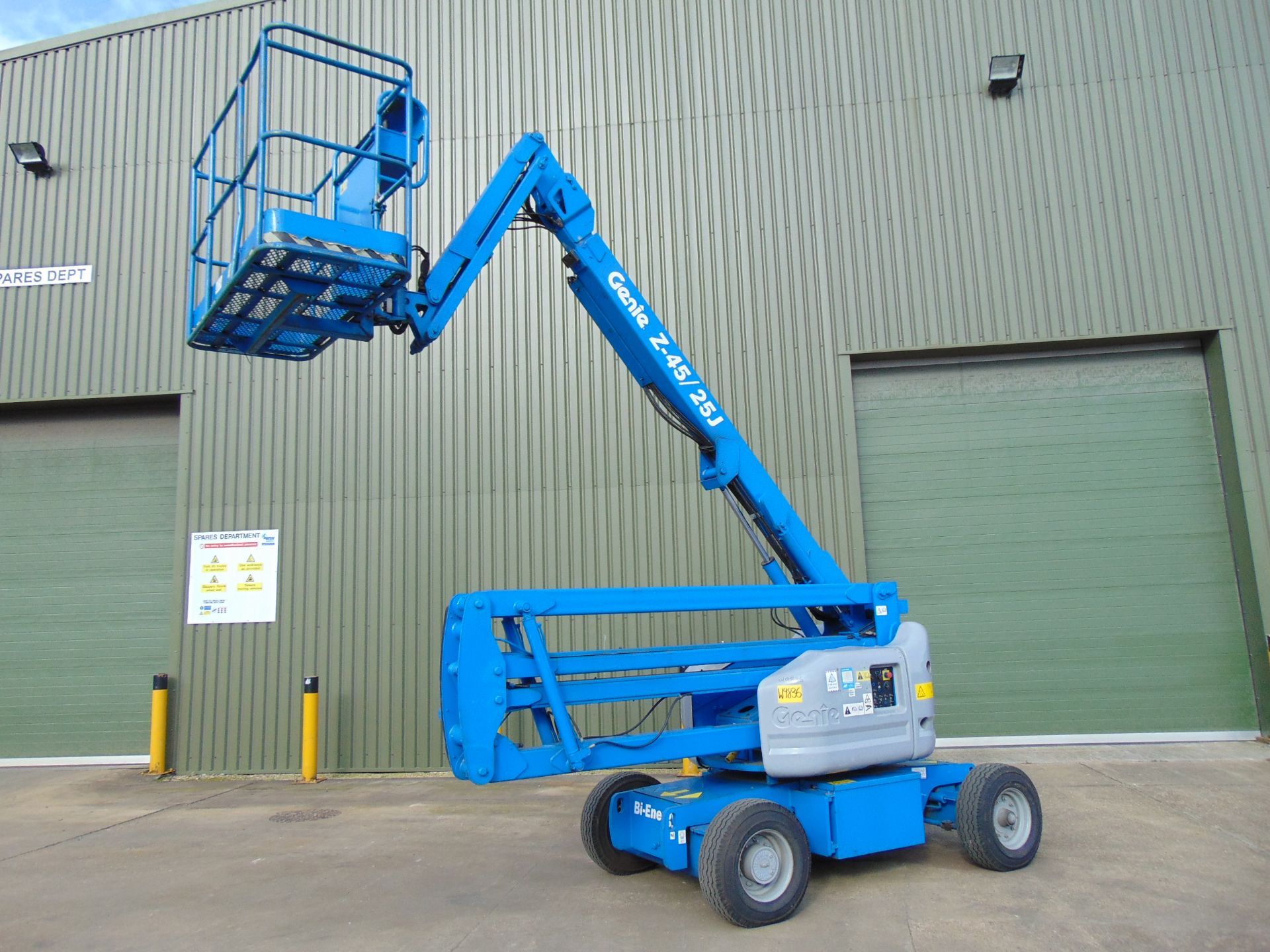 2005 Genie Z45-25J Diesel Articulated Boom Lift ONLY 775 HOURS - Image 6 of 24