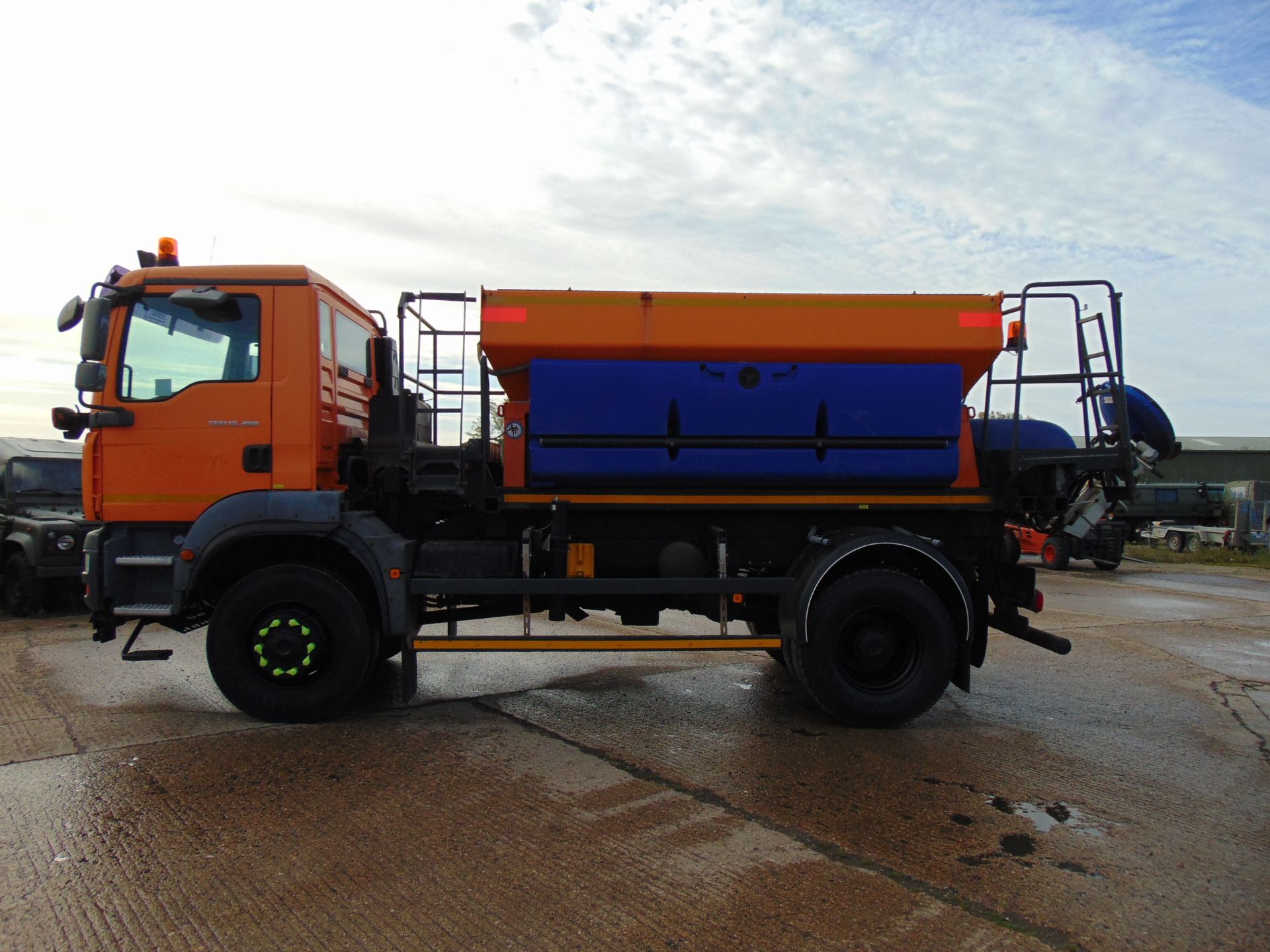 2008 MAN TGM 18.280 18T 4wd Gritter Lorry C/W Schmidt Gritter Body - Image 5 of 21