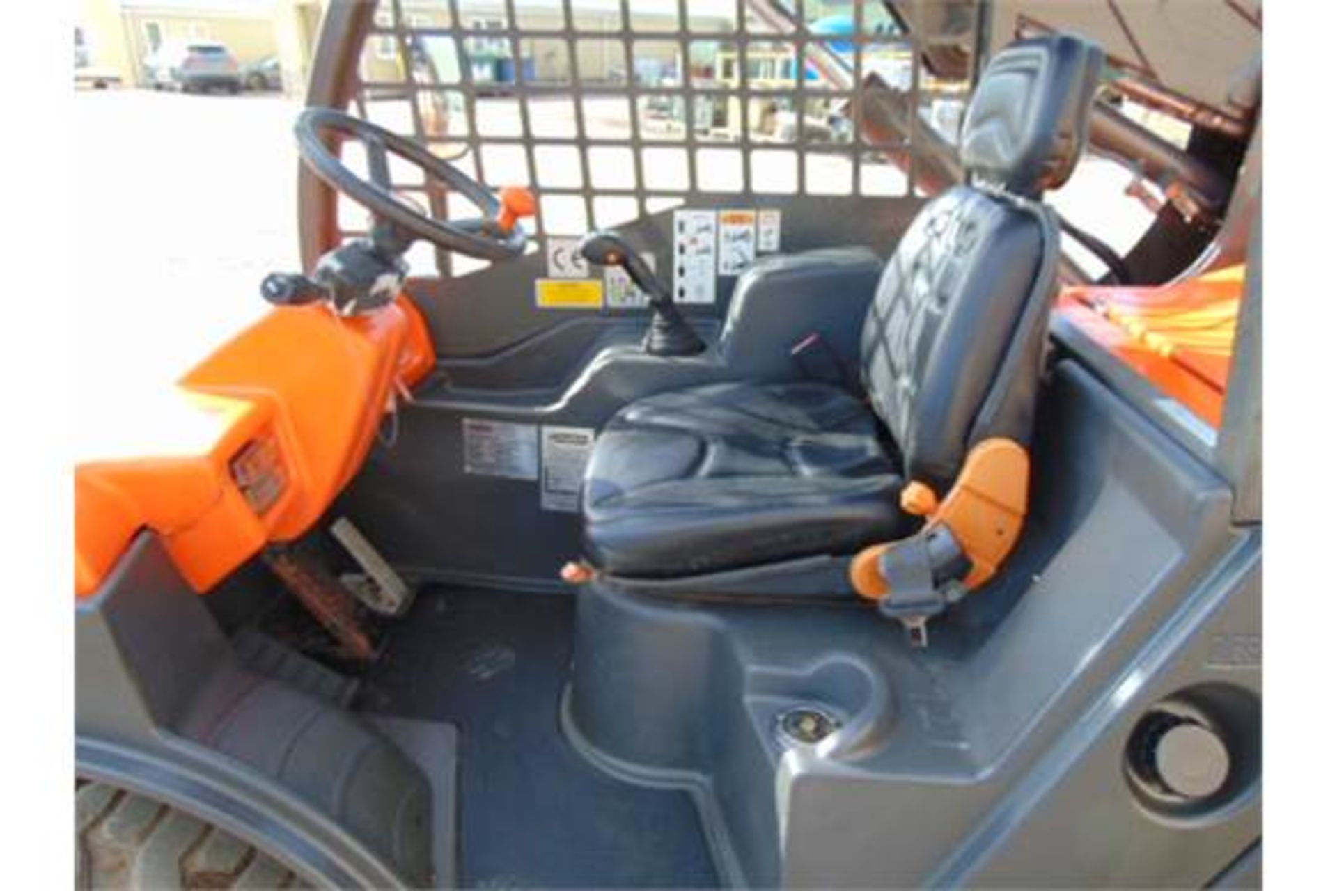 2010 Ausa Taurulift T133H 4WD Compact Forklift with Pallet Tines - Image 17 of 23