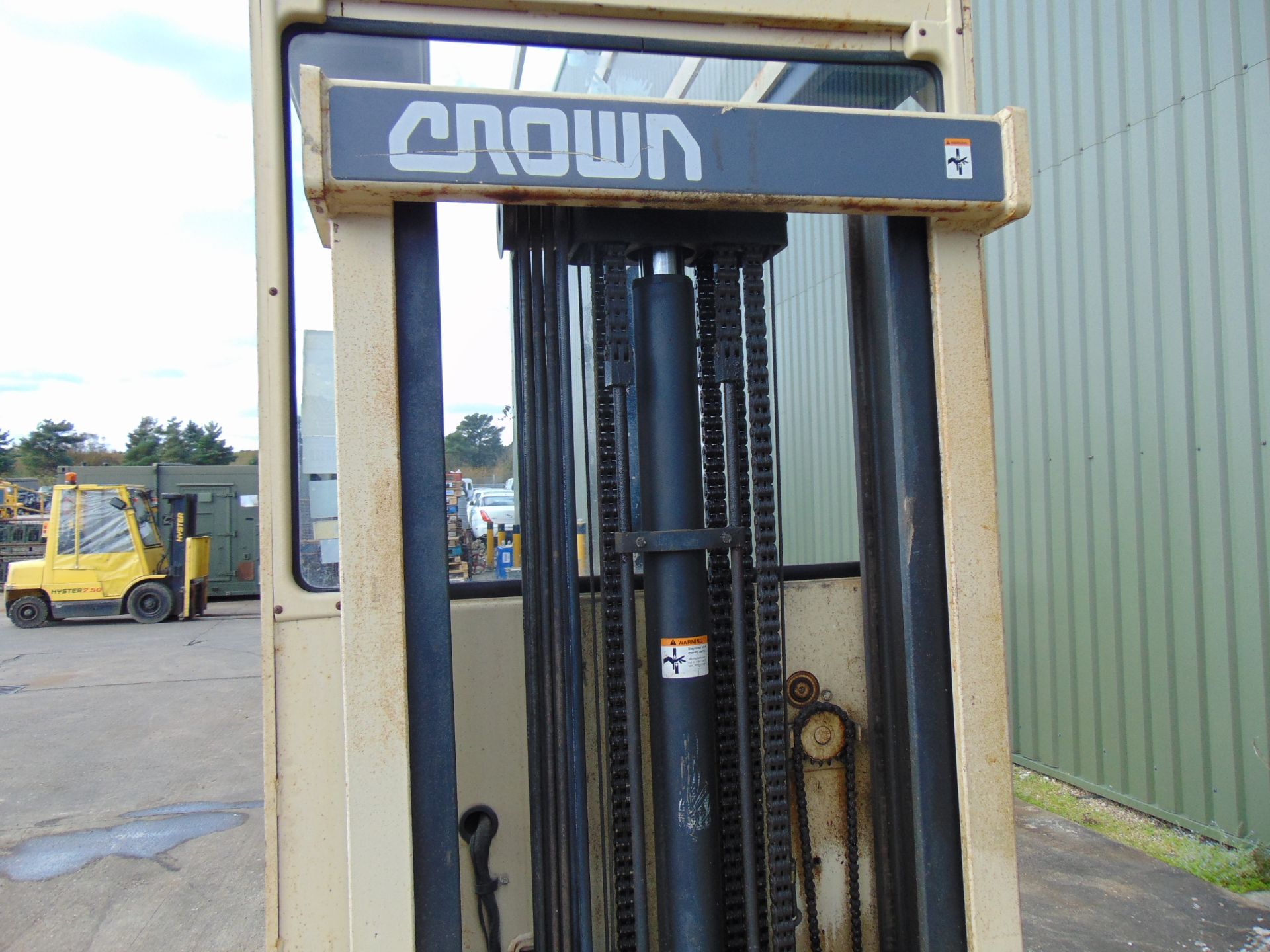 Crown SP36 1000kgs Stockpicker Man Up Electric Forklift ONLY 1,556 HOURS! - Image 9 of 18