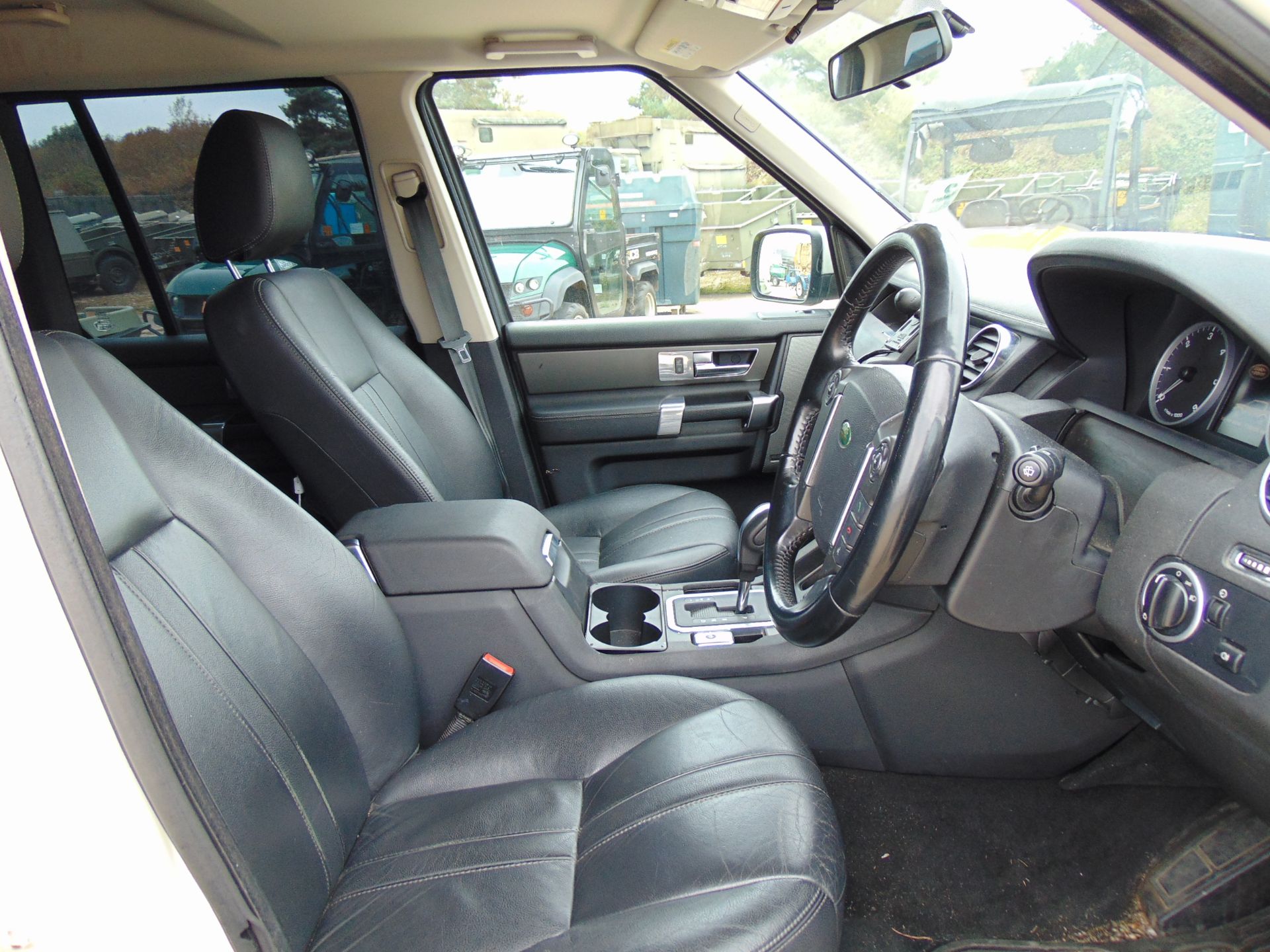 2010 Land Rover Discovery 4 3.0 TDV6 GS - Image 12 of 22