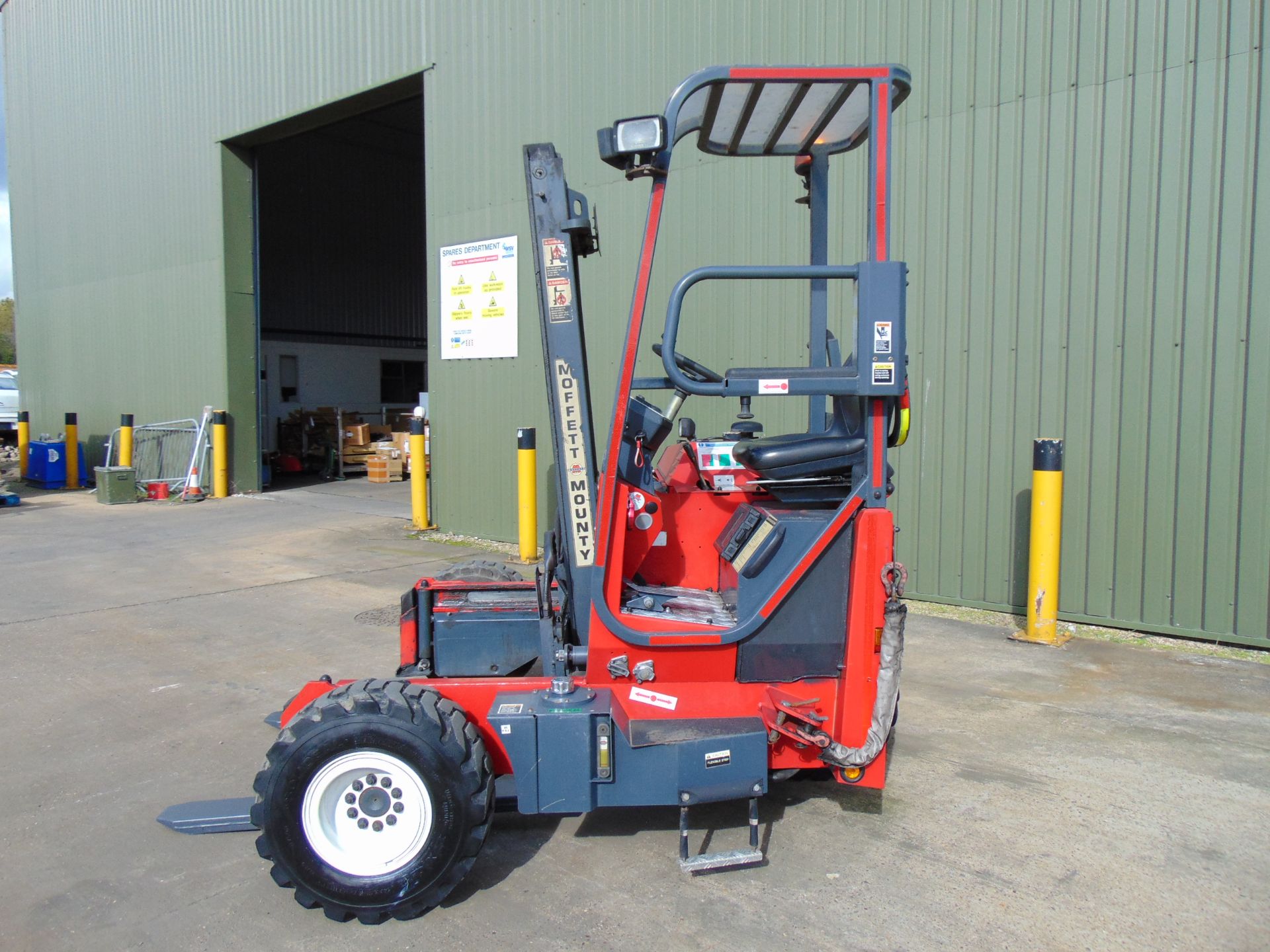 2003 Moffett Mounty M2003 Truck Mounted Forklift complete with Meijer Hydraulic Extension Forks - Image 9 of 30