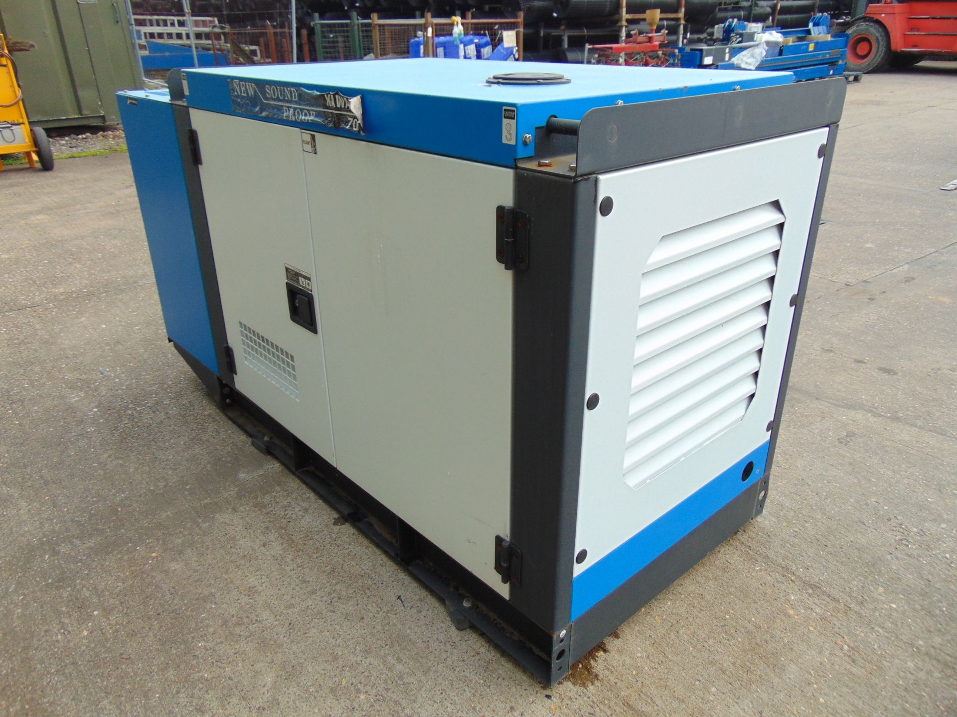 UNISSUED 70 KVA 3 Phase Silent Diesel Generator Set - Bild 5 aus 13