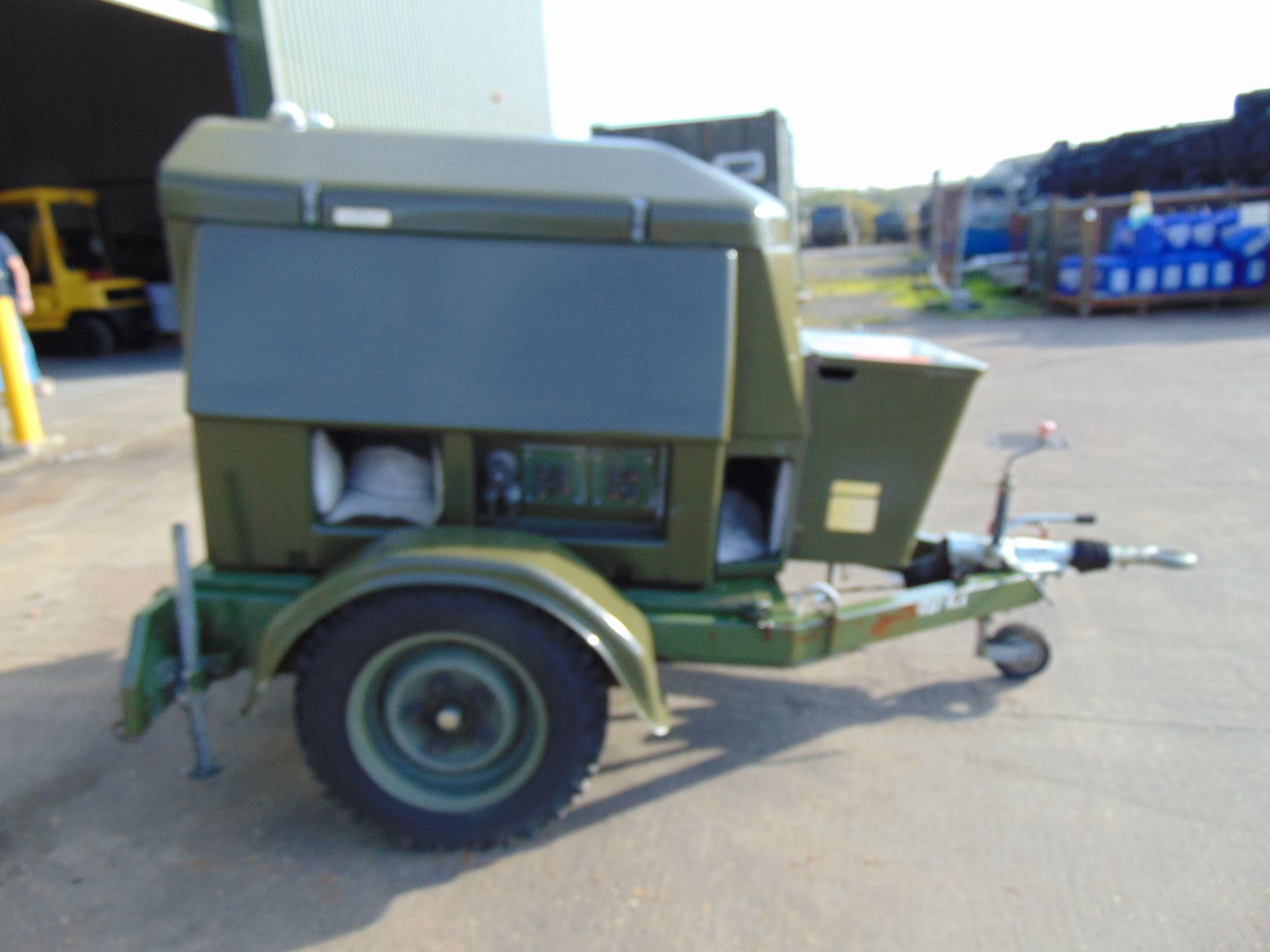 Ex Uk Royal Air Force Trailer Mounted 25 KVA Generator - Bild 6 aus 17