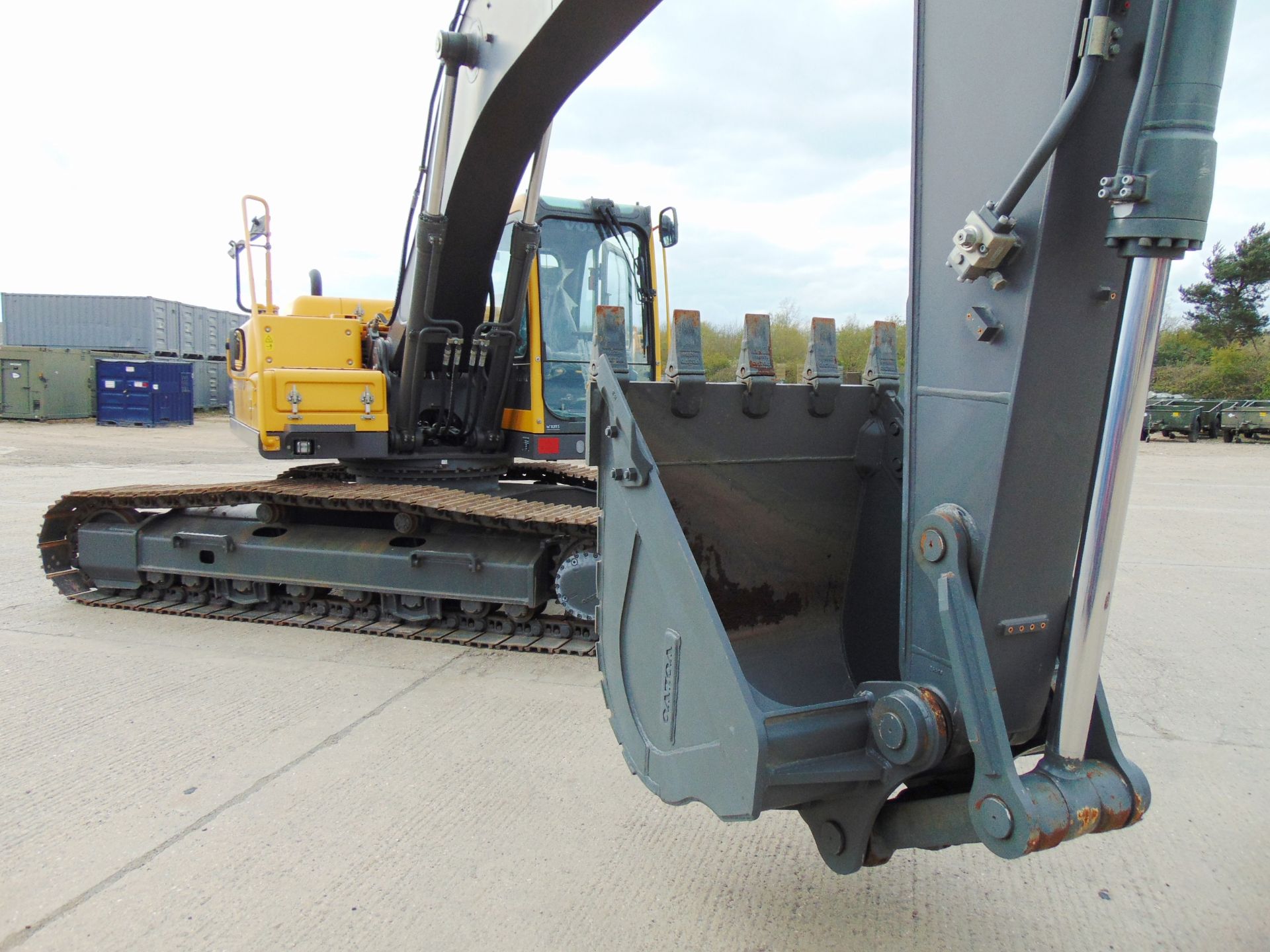 NEW & UNUSED Volvo EC210B LC Prime 22t Excavator - Image 5 of 24