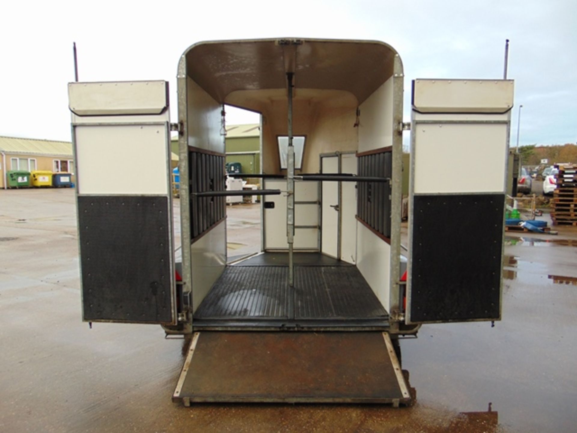 Bateson Ascot Twin Axle 2 Horse Trailer - Image 5 of 21