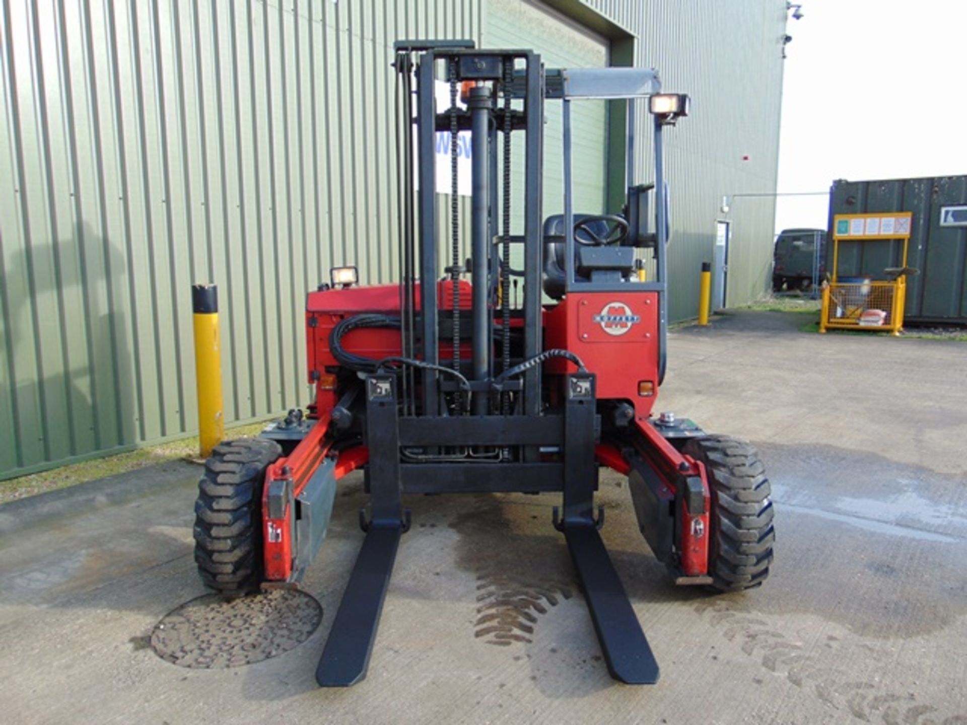 2003 Moffett Mounty M2003 Truck Mounted Forklift complete with Meijer Hydraulic Extension Forks - Image 8 of 20