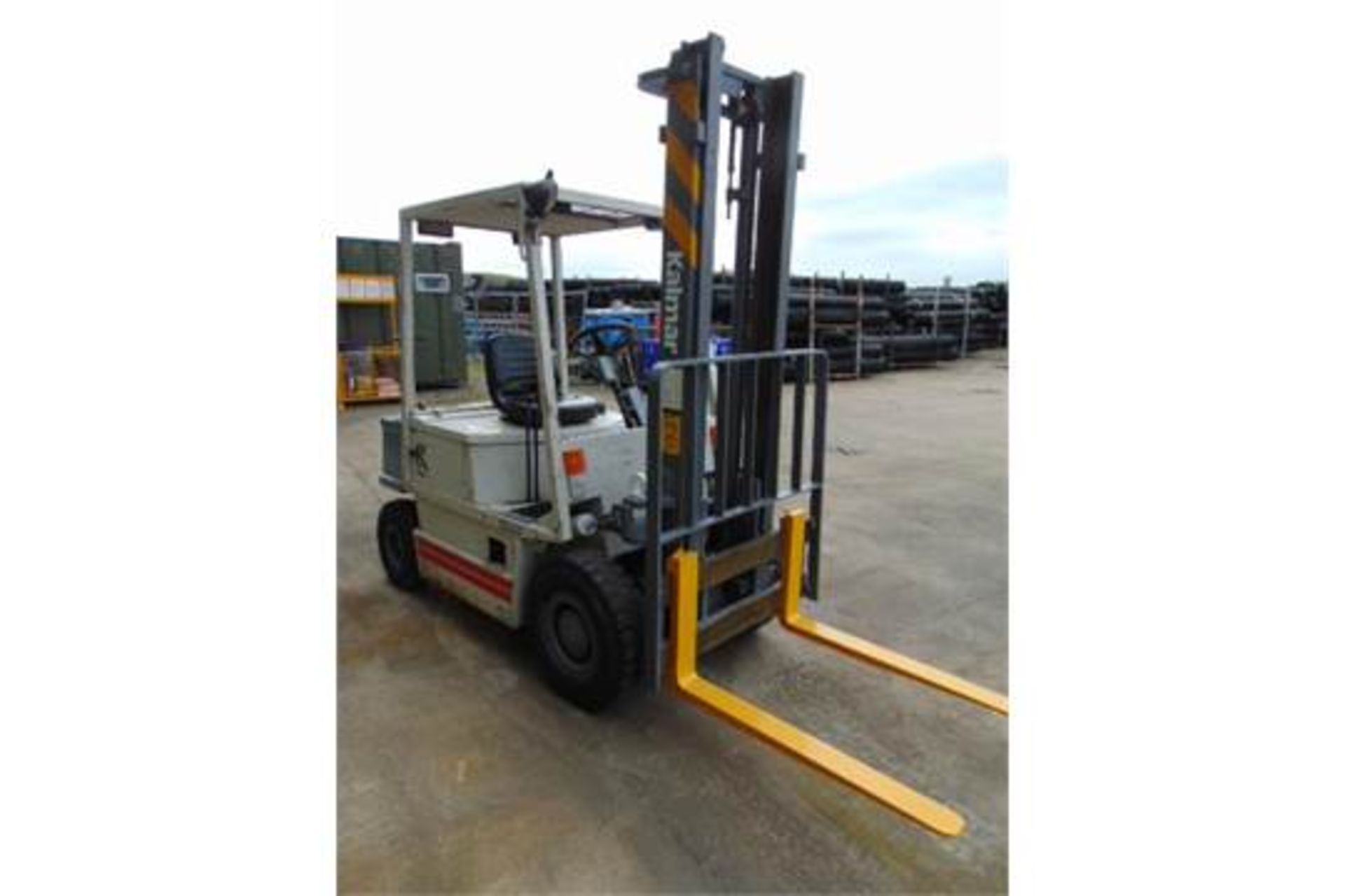 Kalmar 1814KG Perkins Diesel Forklift Truck ONLY 209 HRS! - Image 7 of 18