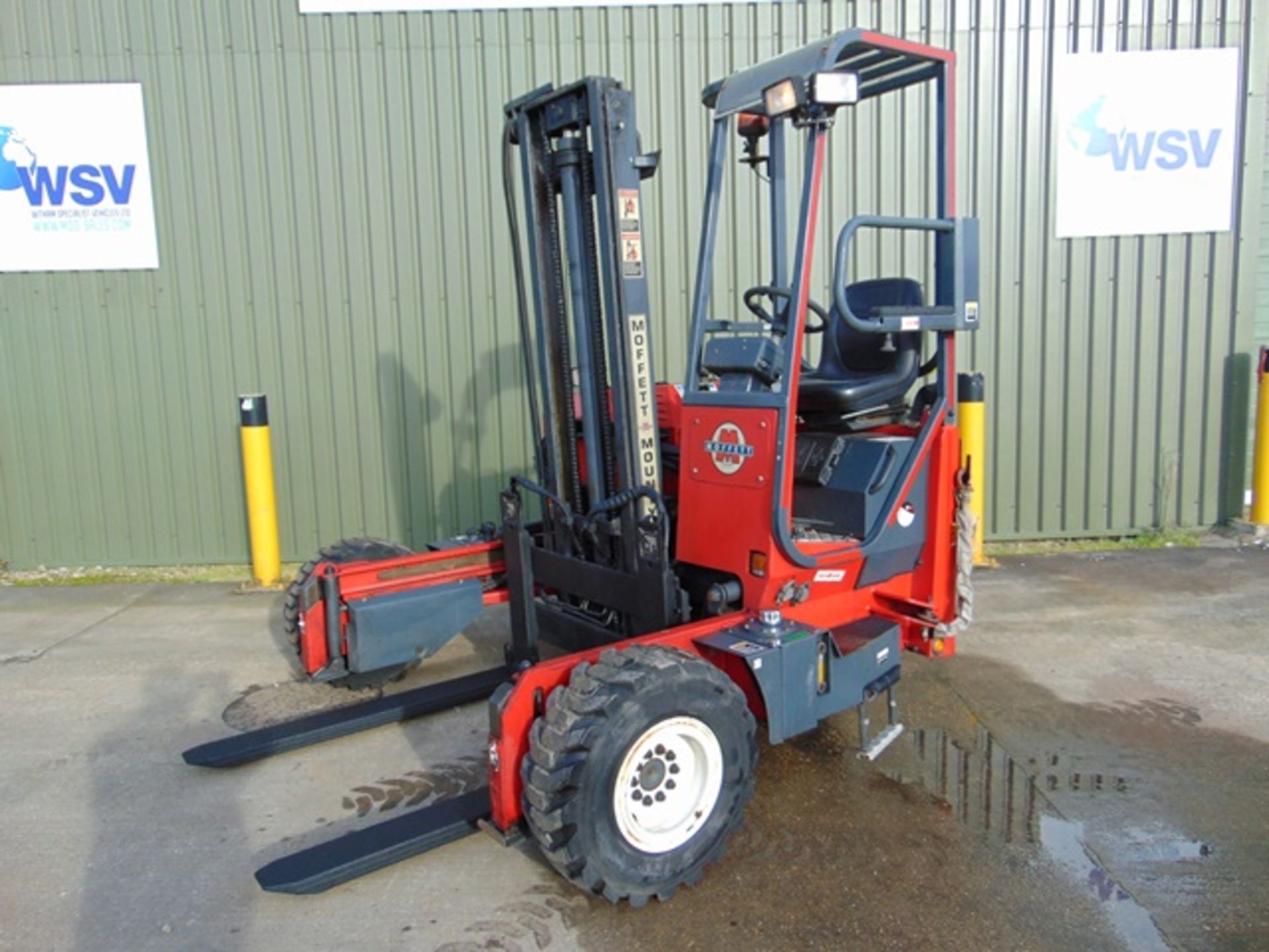 2003 Moffett Mounty M2003 Truck Mounted Forklift complete with Meijer Hydraulic Extension Forks - Image 7 of 20